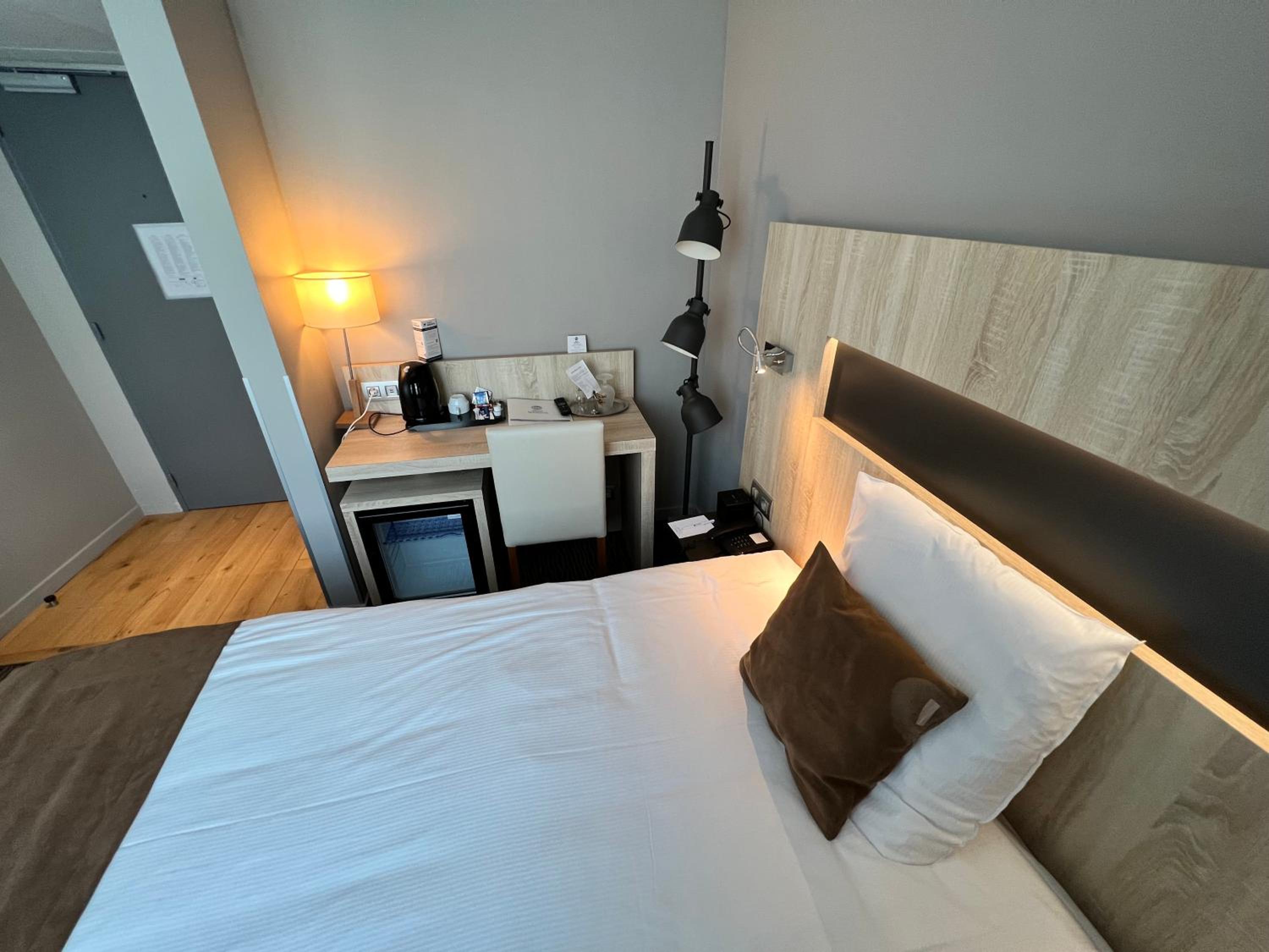 Single Room with Single Bed