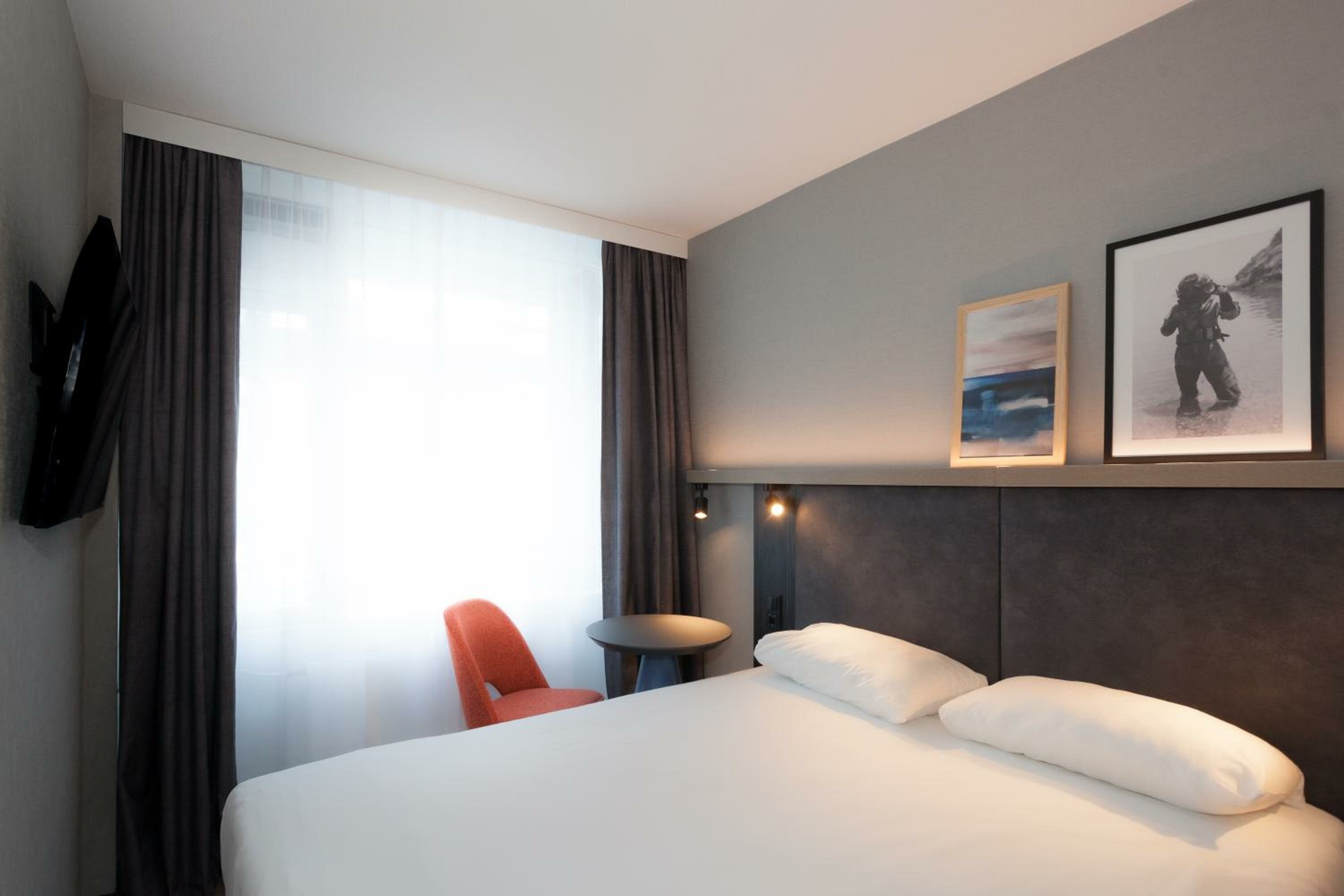 Economy Room