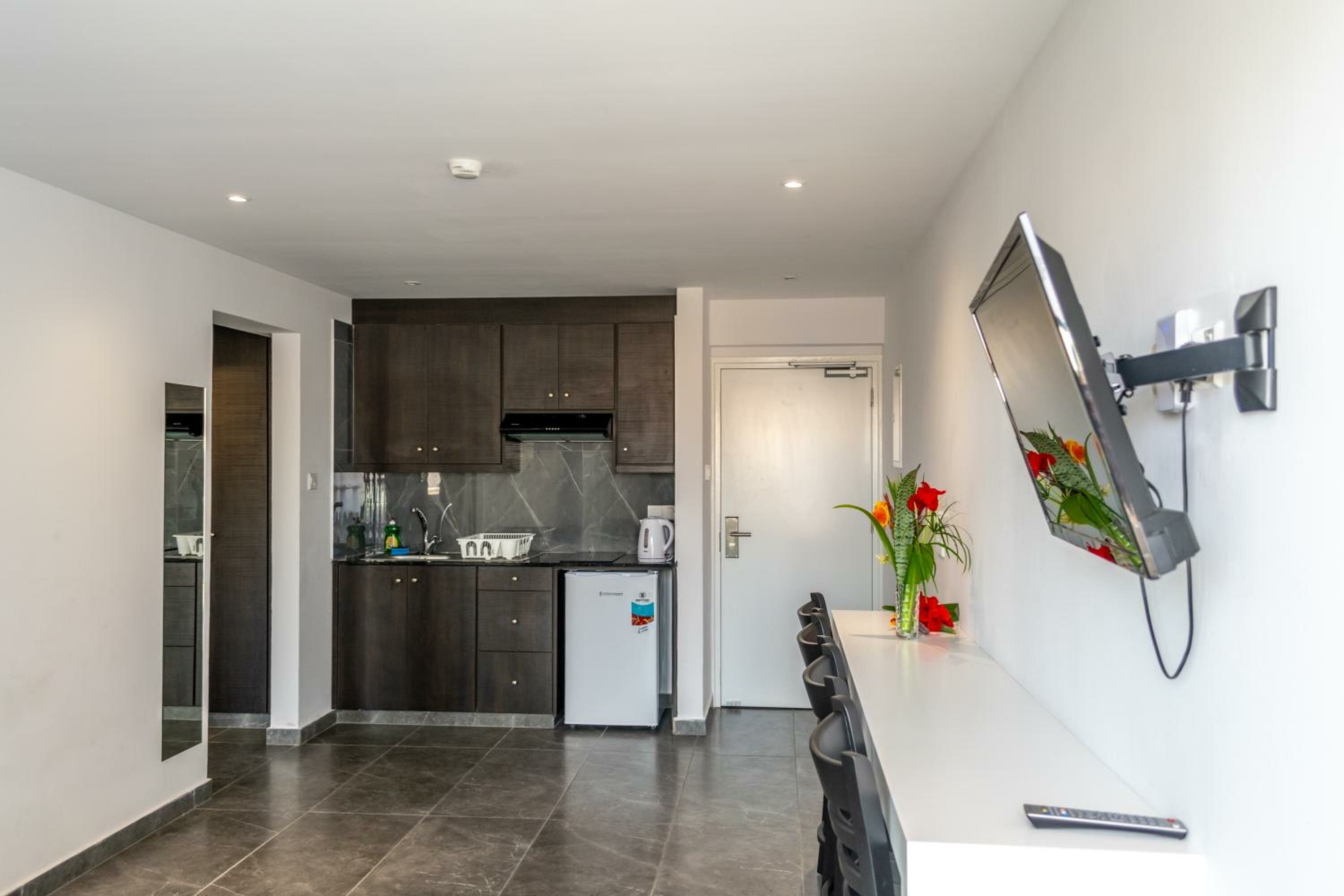 Superior One Bedroom Apartment