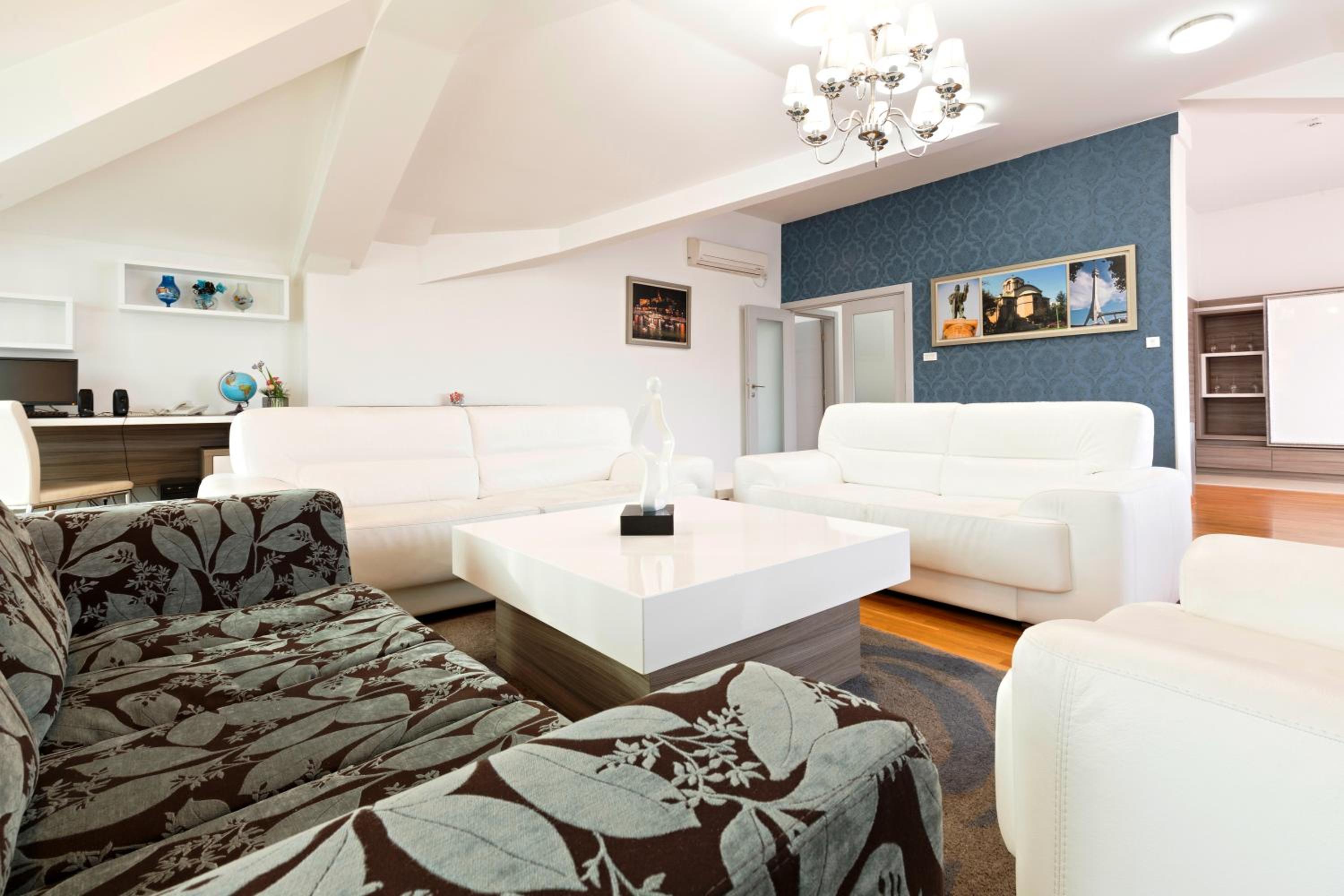 Premium Suite - Free Parking 