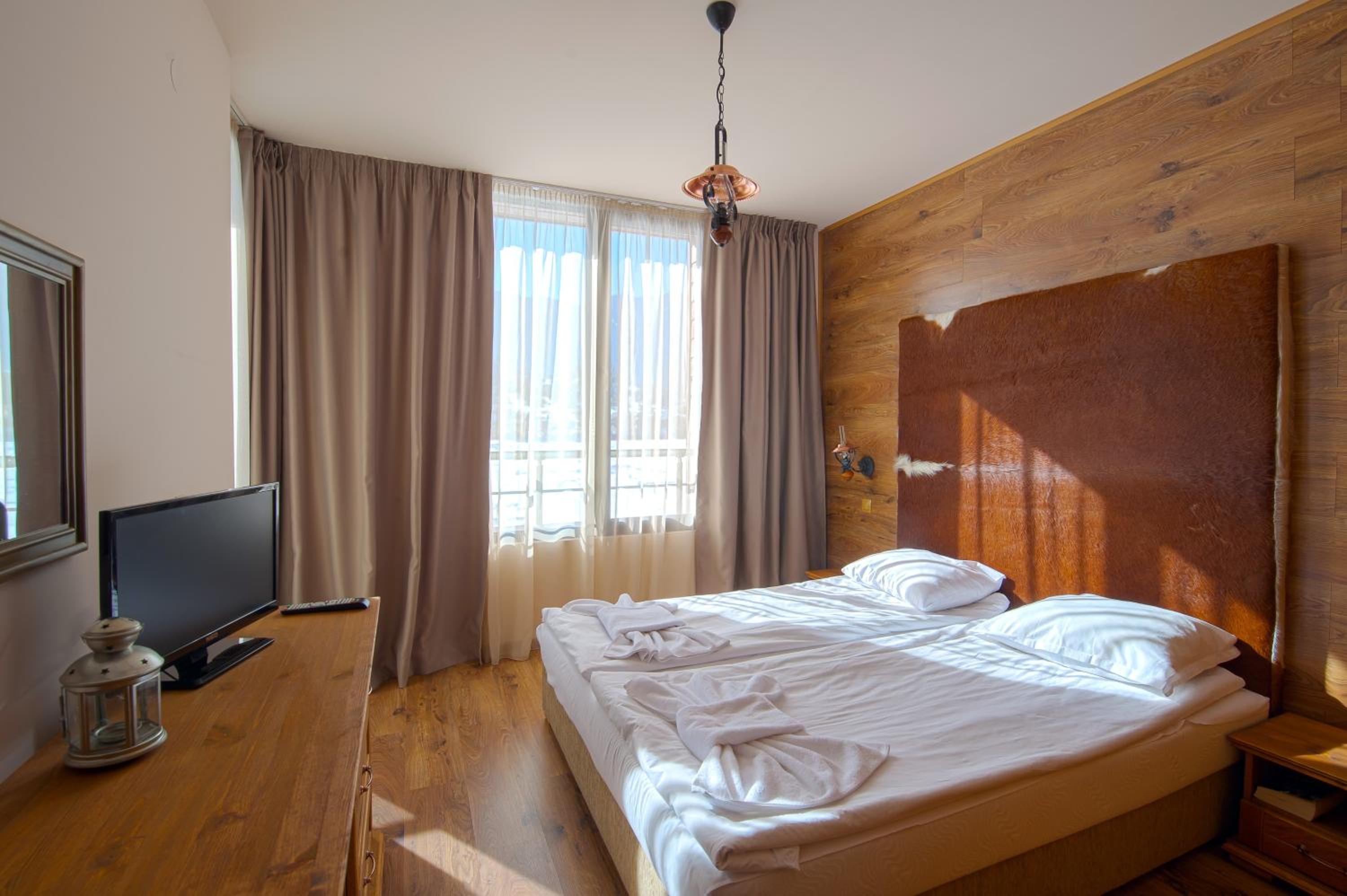 Two-Bedroom Apartment with free SPA access - Main Building