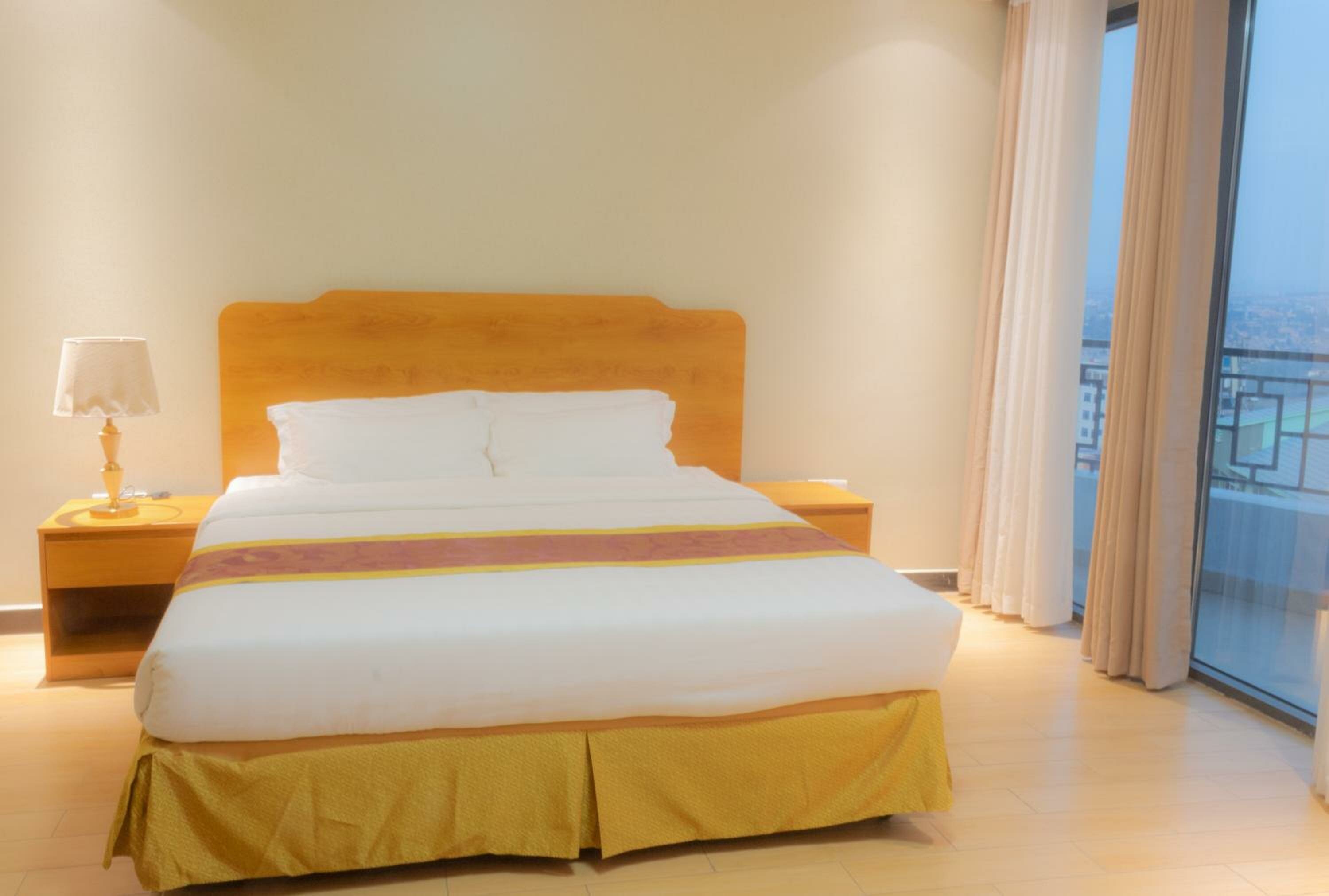 Apartment With Mountain View