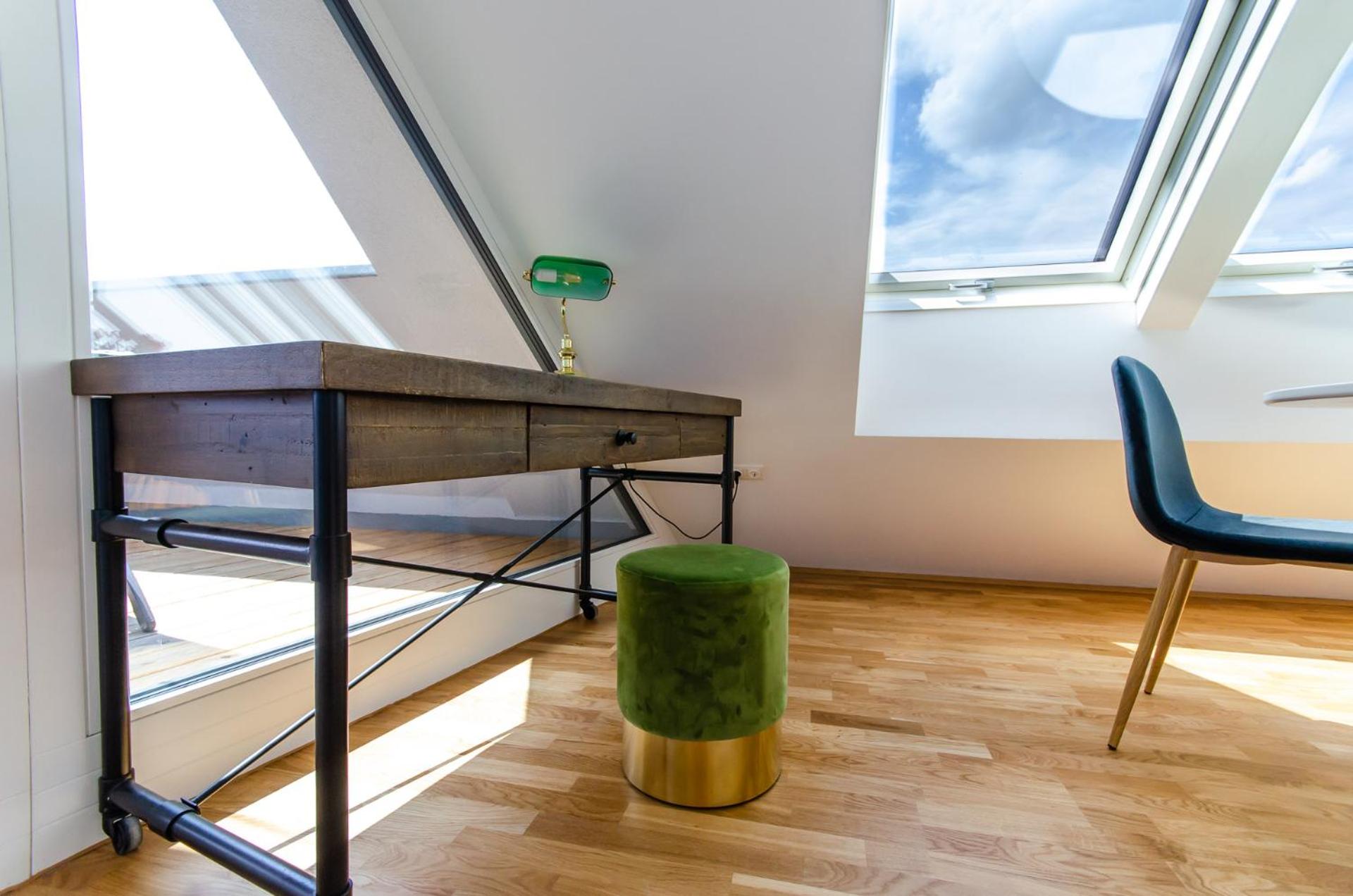 Penthouse Apartment with Terrace 