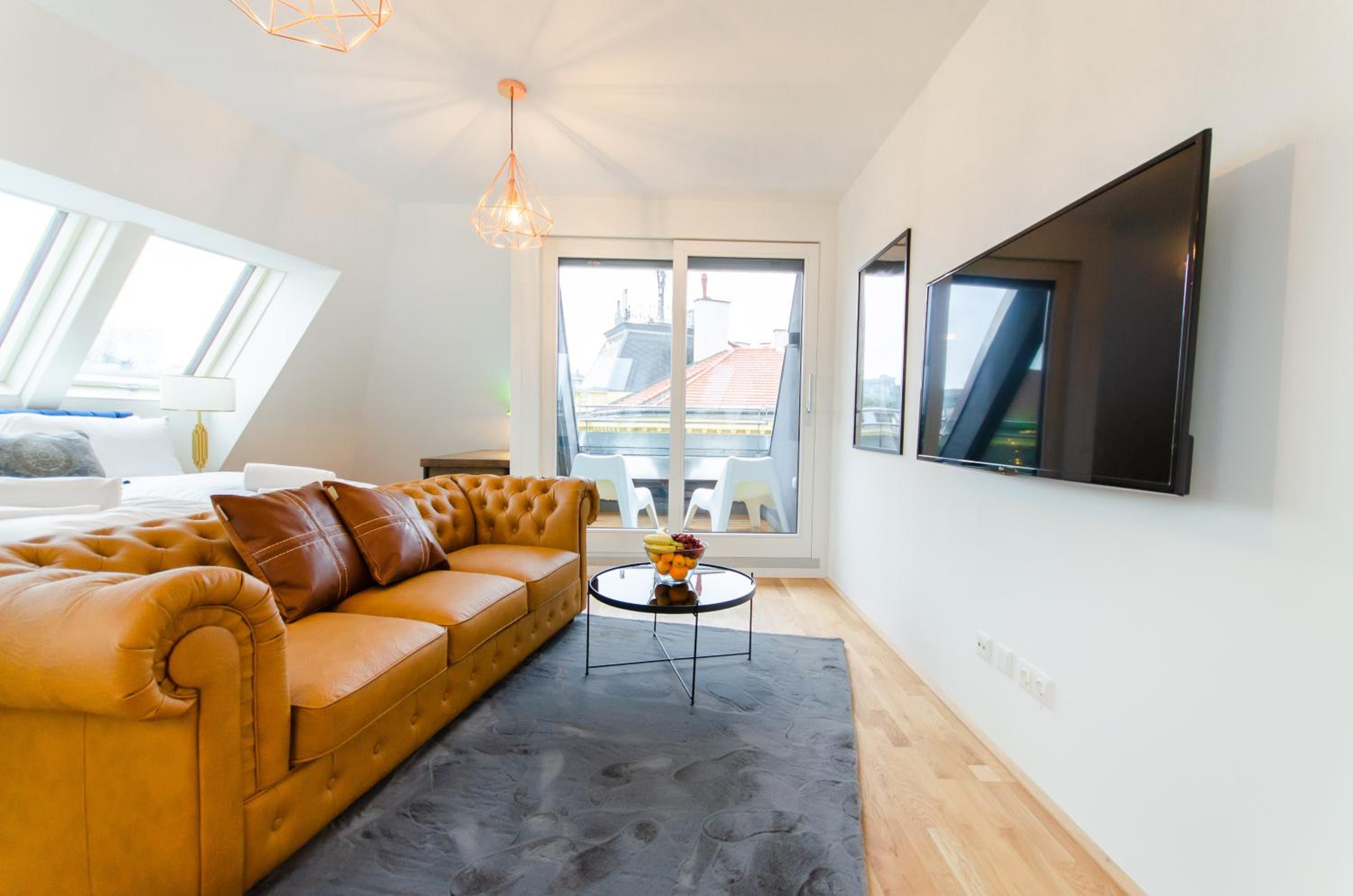 Deluxe One-Bedroom Apartment with Terrace