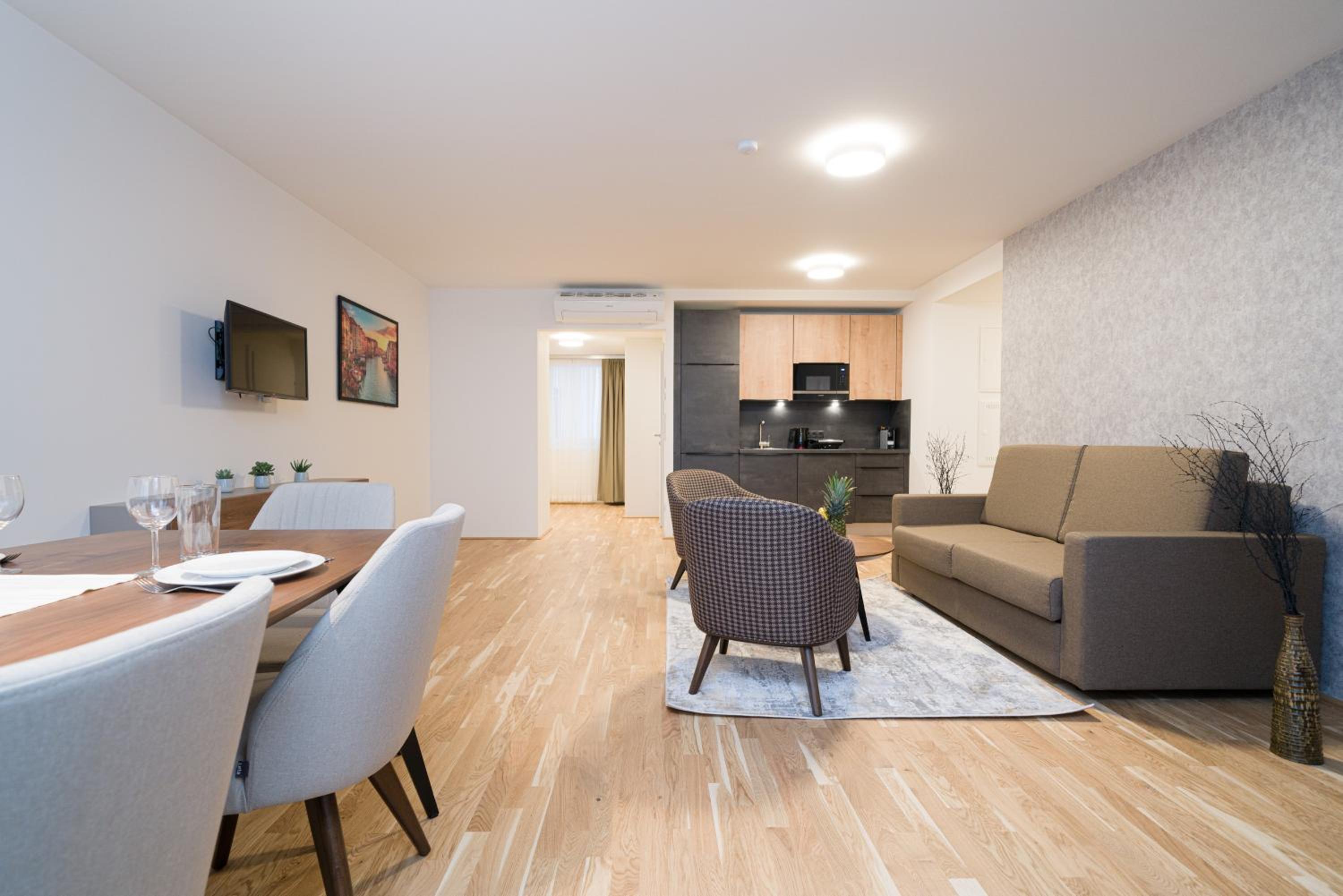 Four-Bedroom Apartment with Balcony 