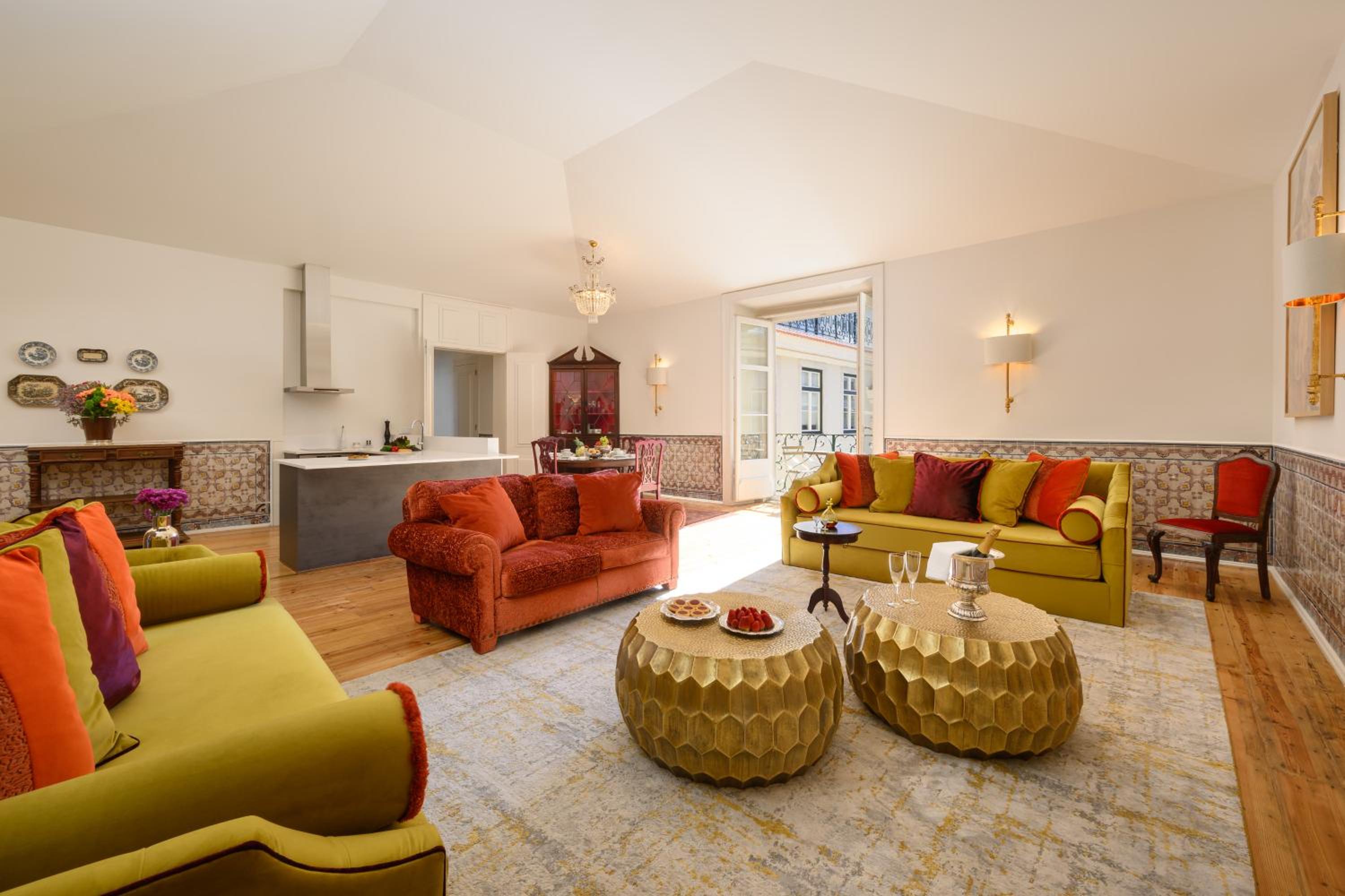 Deluxe One-Bedroom Apartment