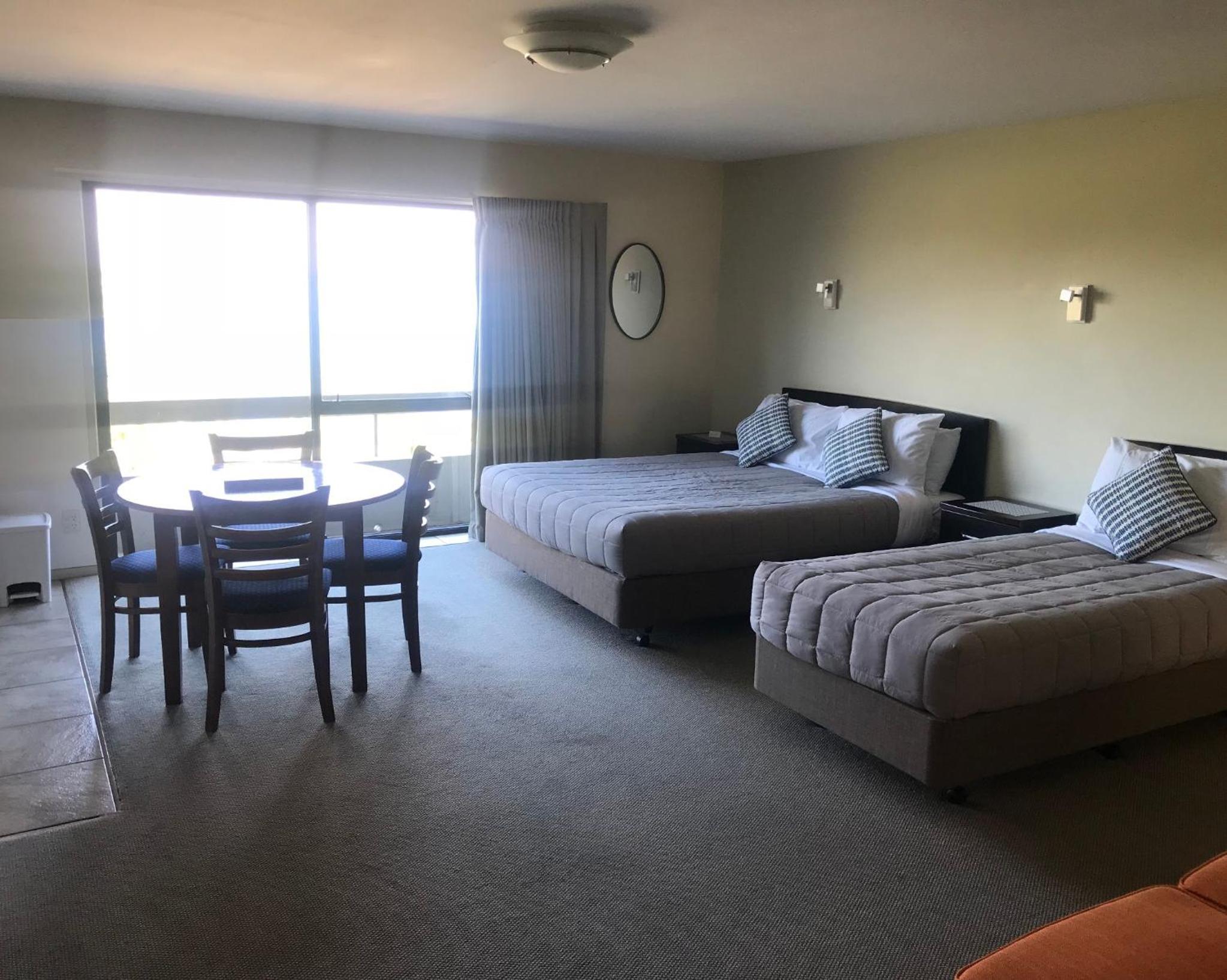 Lakeview Two Bedroom with Kitchenette