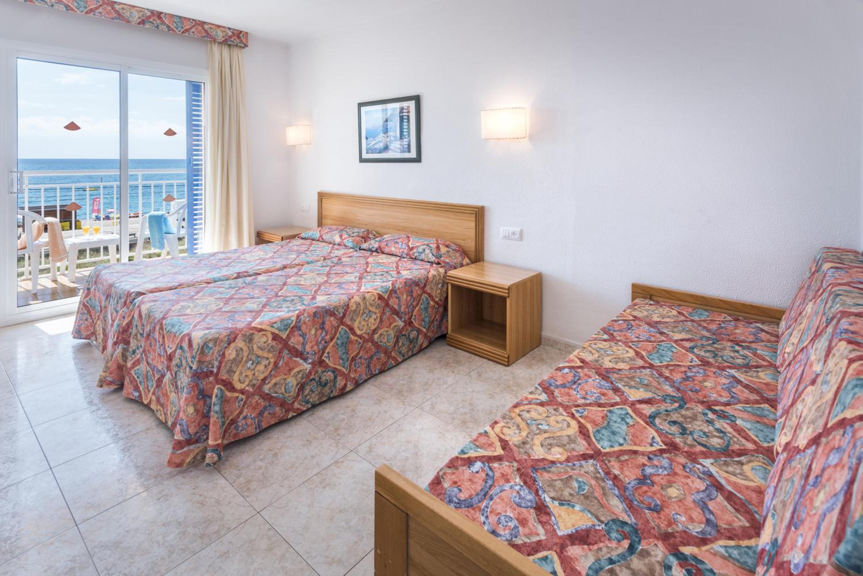 Triple Room with Sea View