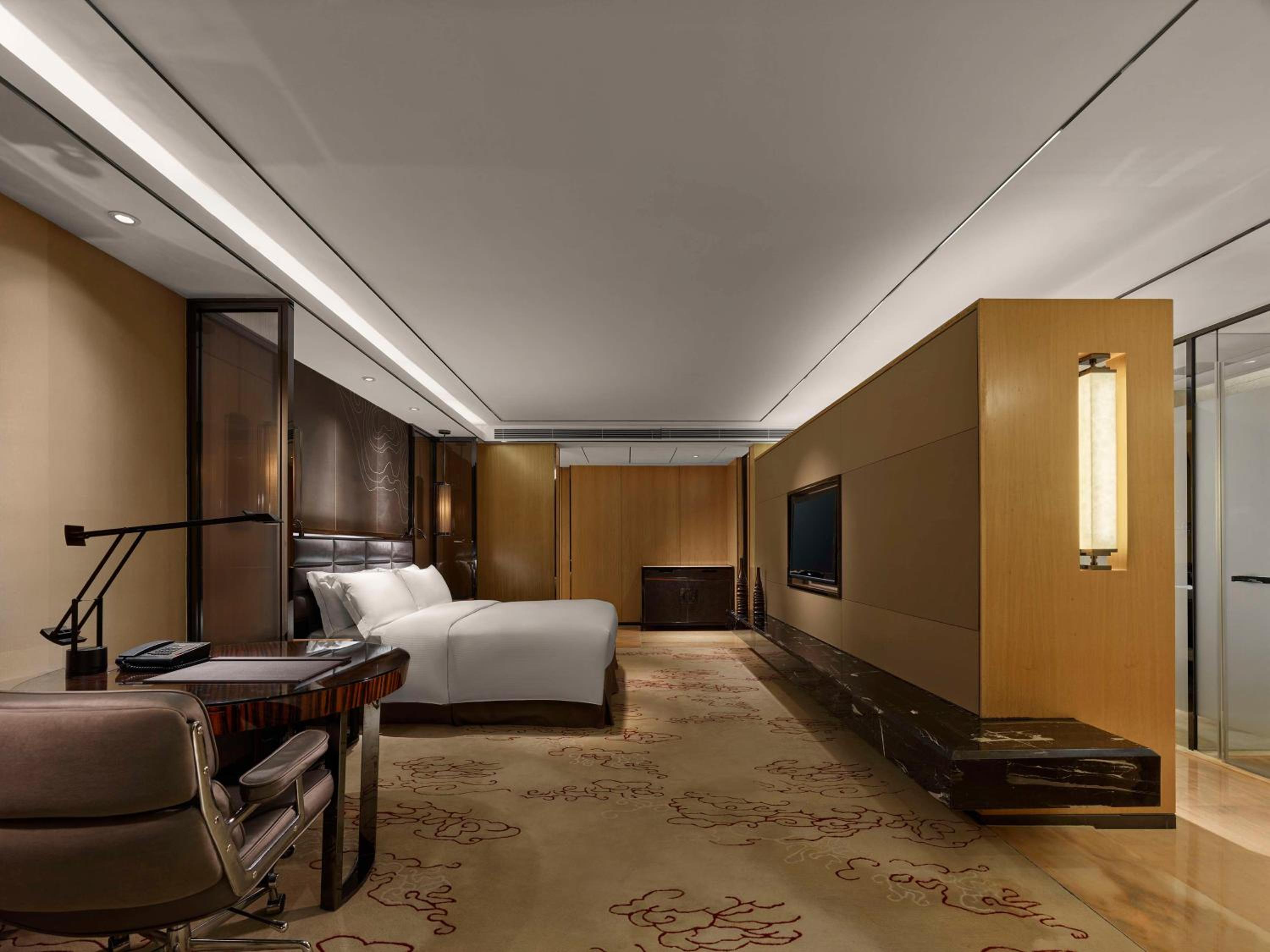 Executive King Room with Executive Lounge Access