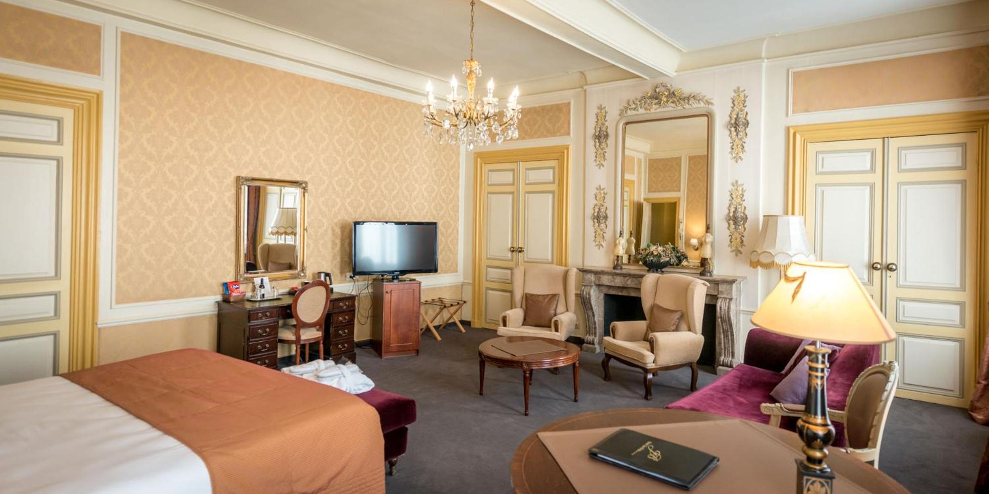 Junior Suite (2 Adults)