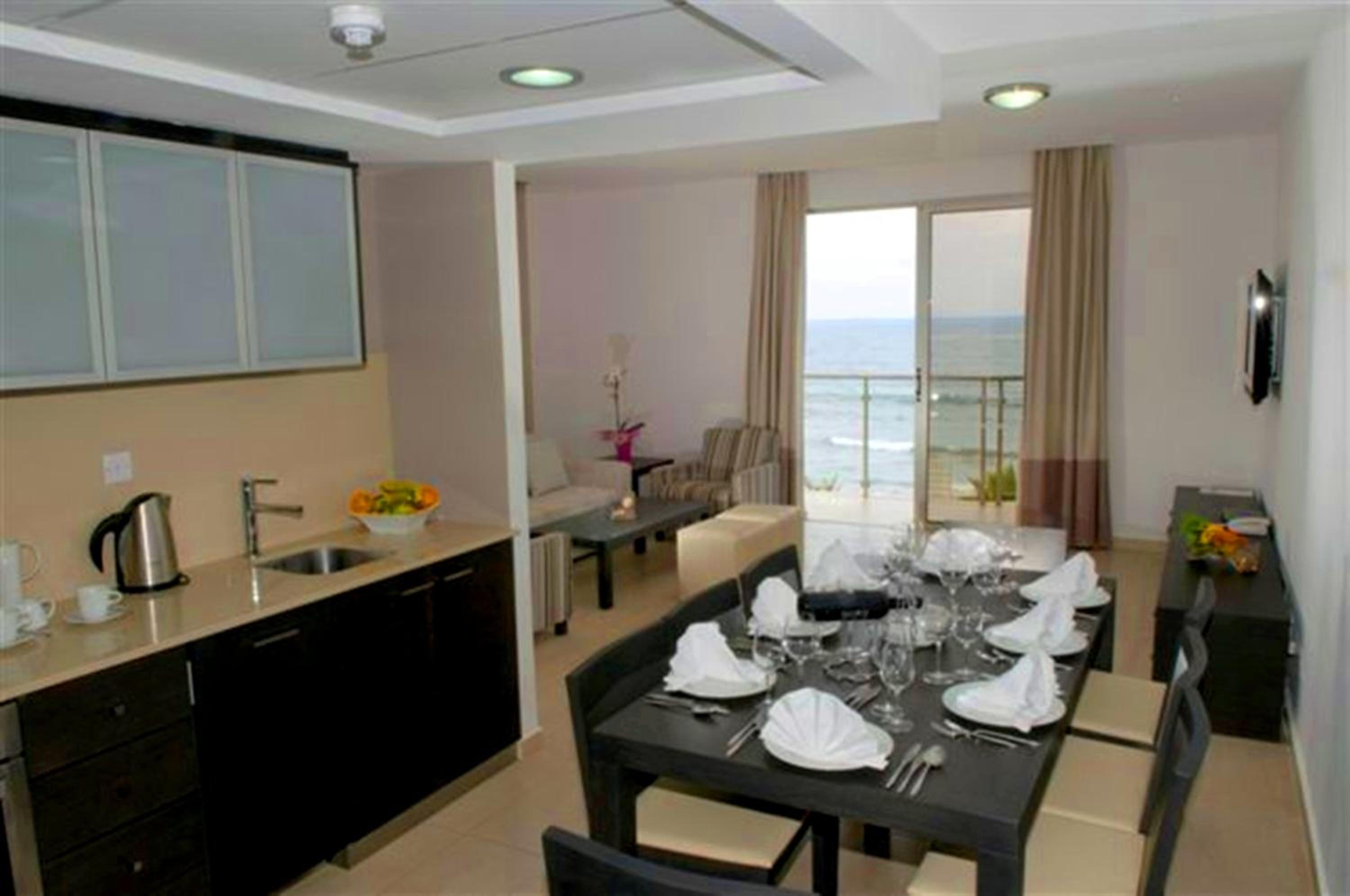 Three-Bedroom Suite with Sea View