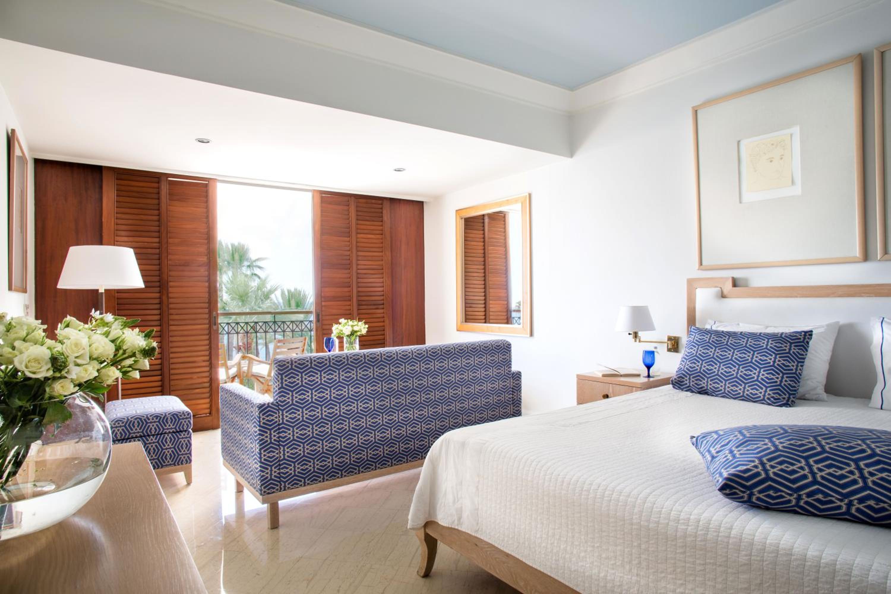 Deluxe Sea Facing Room