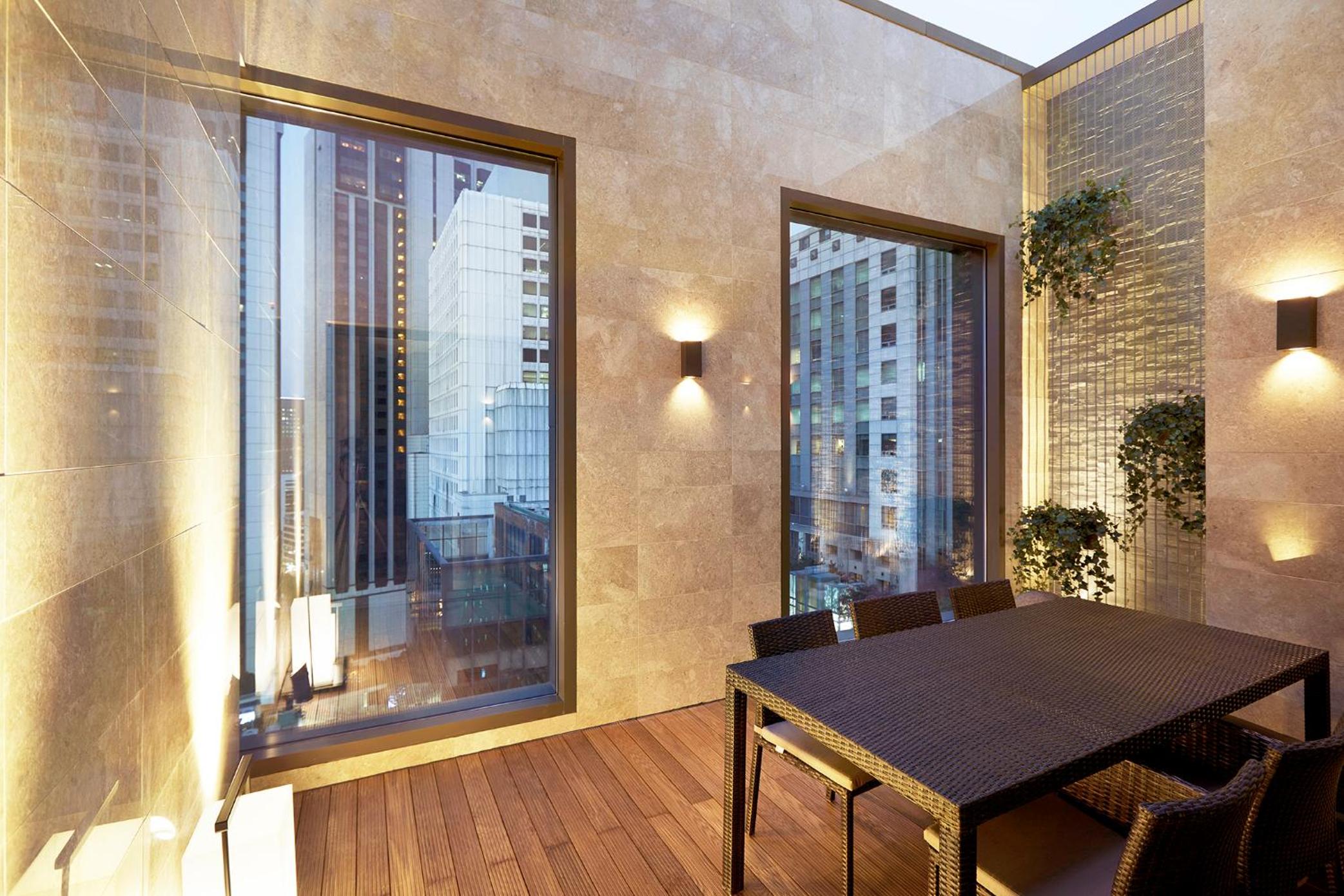 Park Suite with Private Terrace & City view(Highest Floor)