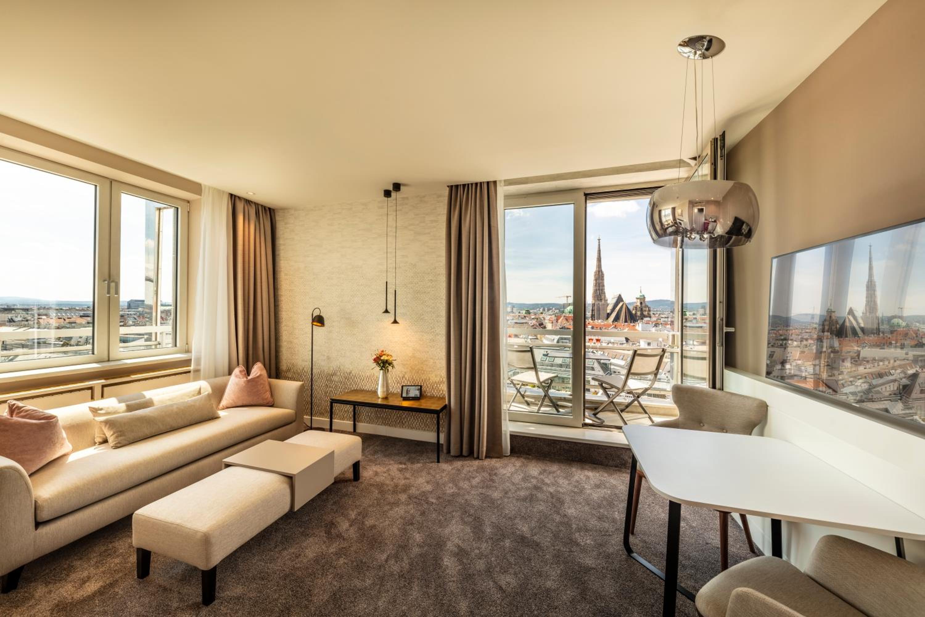 Suite with St. Stephen's Cathedral View