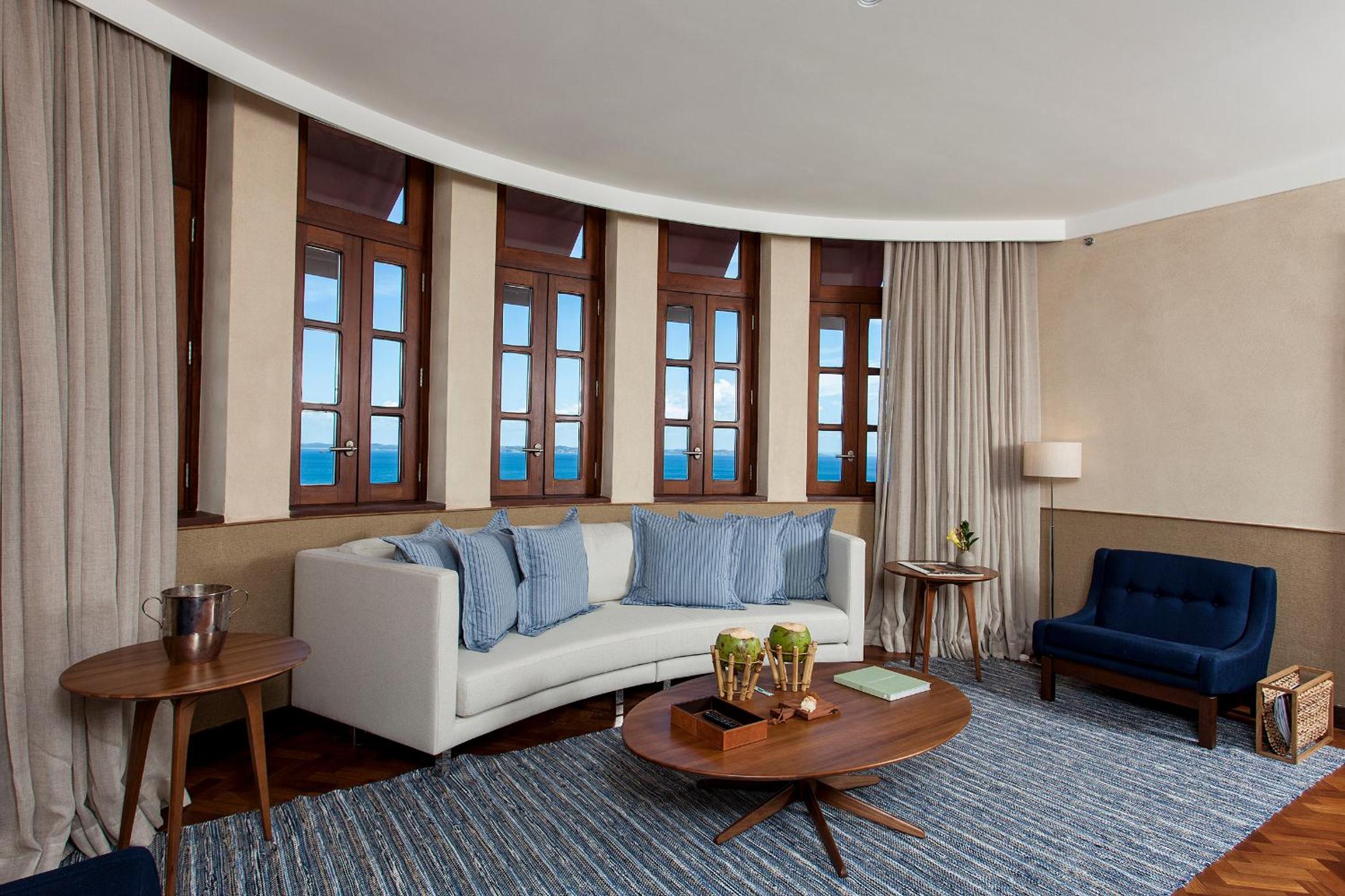 Deluxe Suite with Sea View