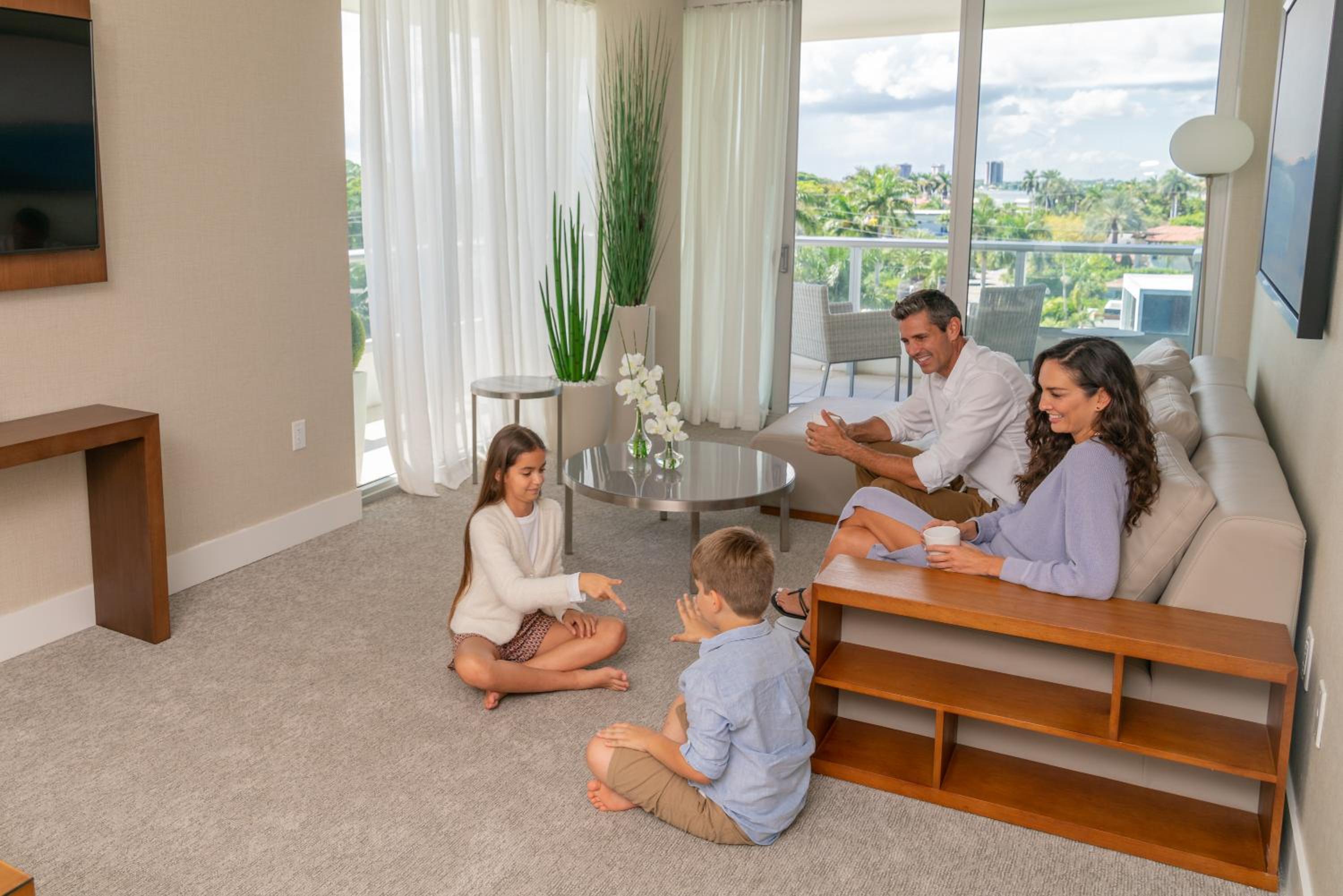 Grand Deluxe Corner One Bedroom King Suite with Balcony