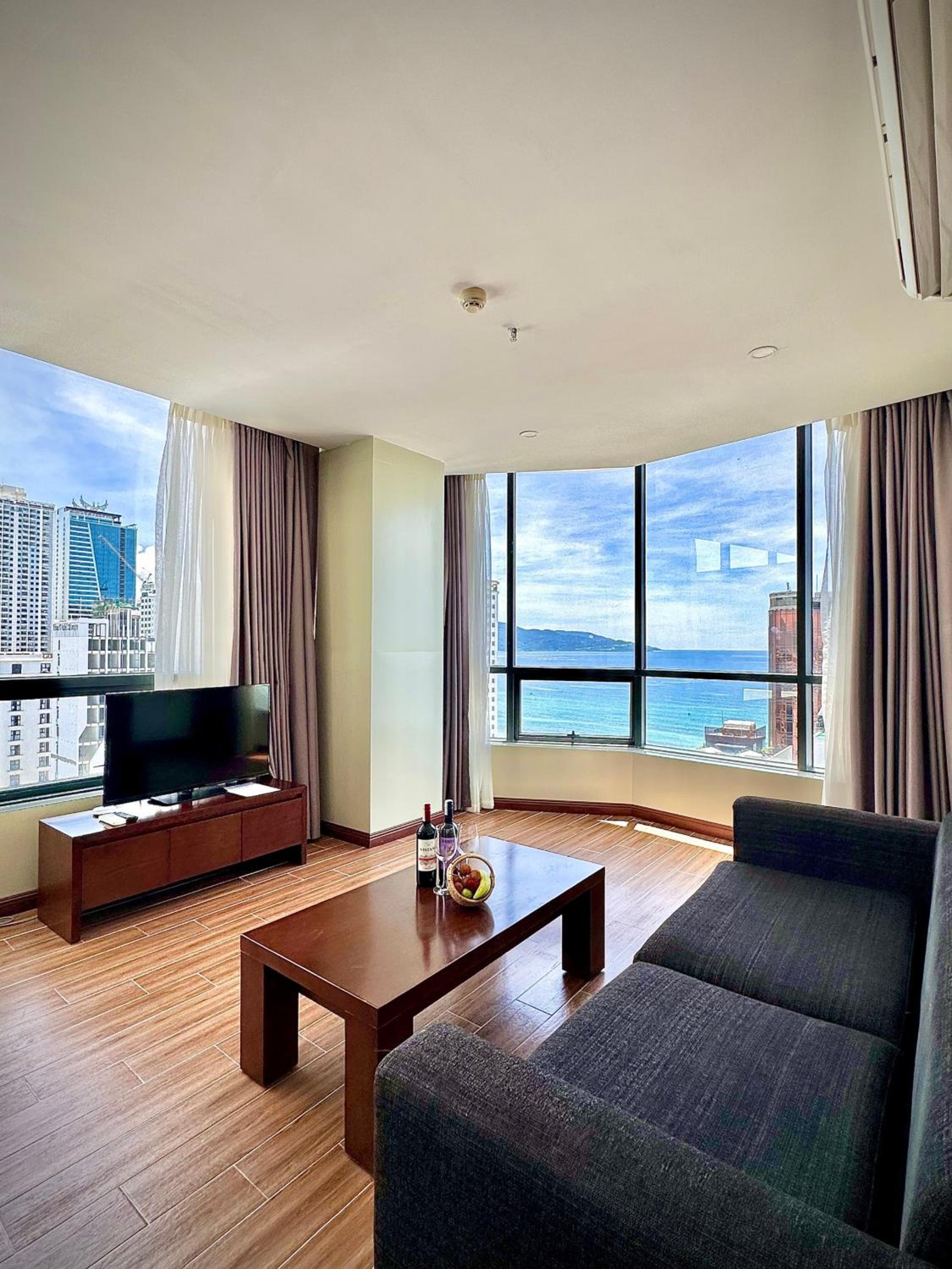 Junior Suite with Sea View - One Bedroom