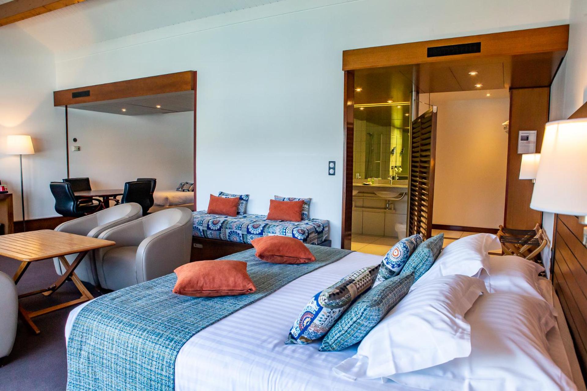 Deluxe Suite with Sea View