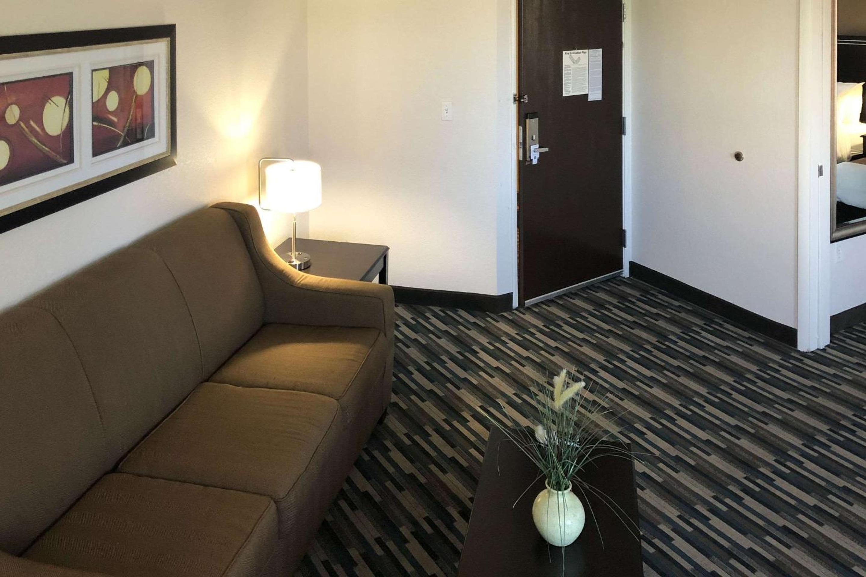 Suite with Two Queen Beds - Non-Smoking