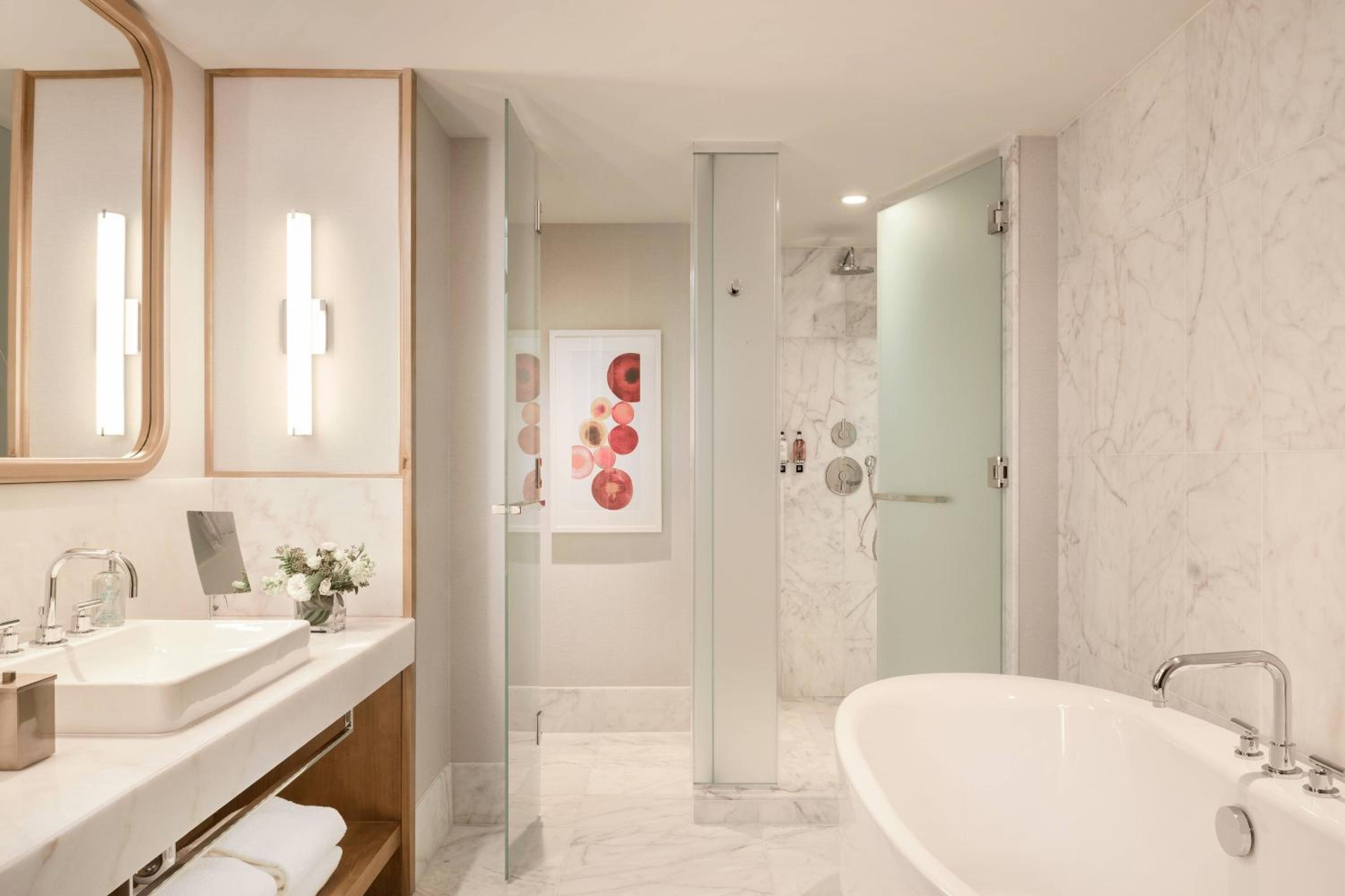 One-Bedroom King Suite