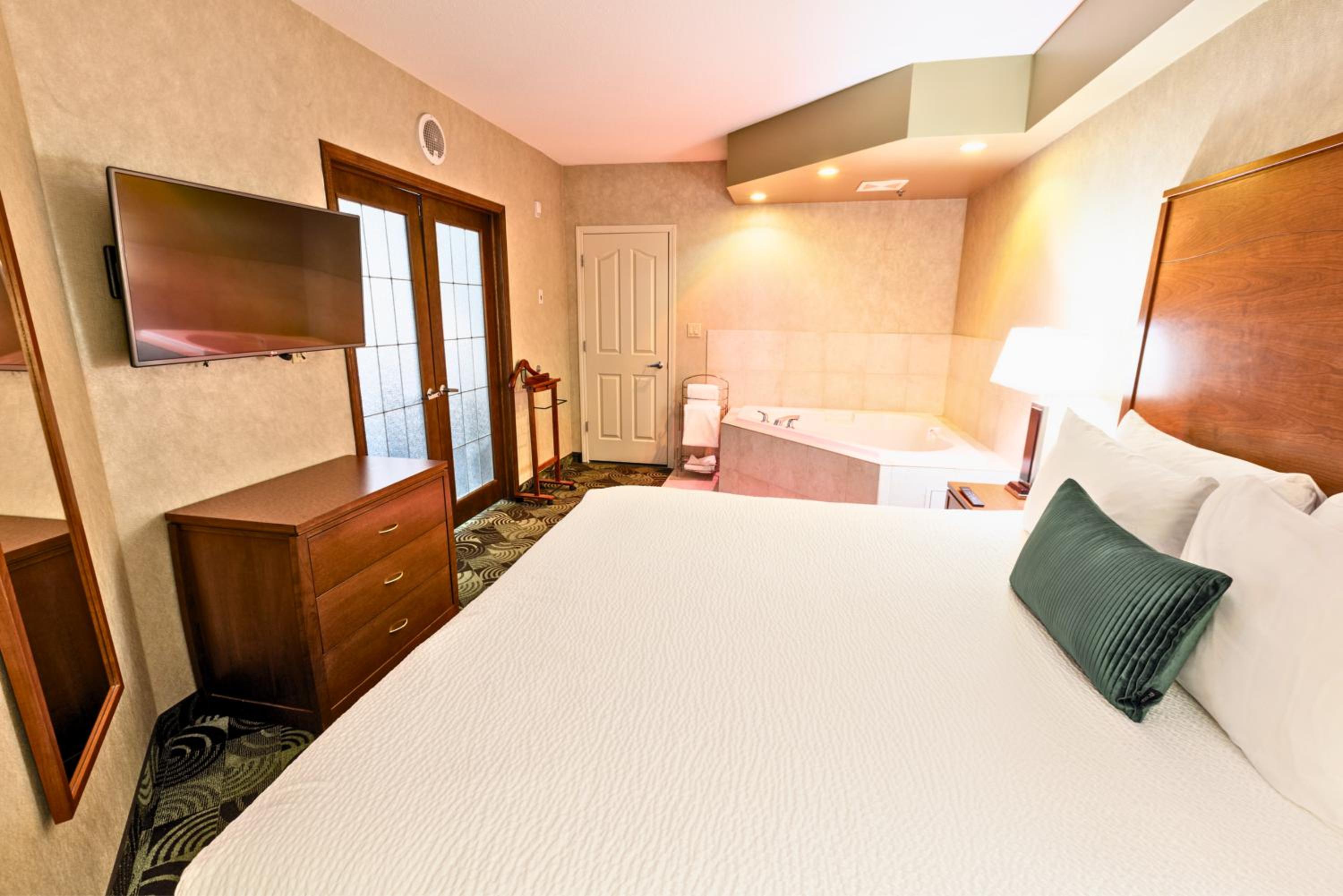 Business Suite with Spa Bath