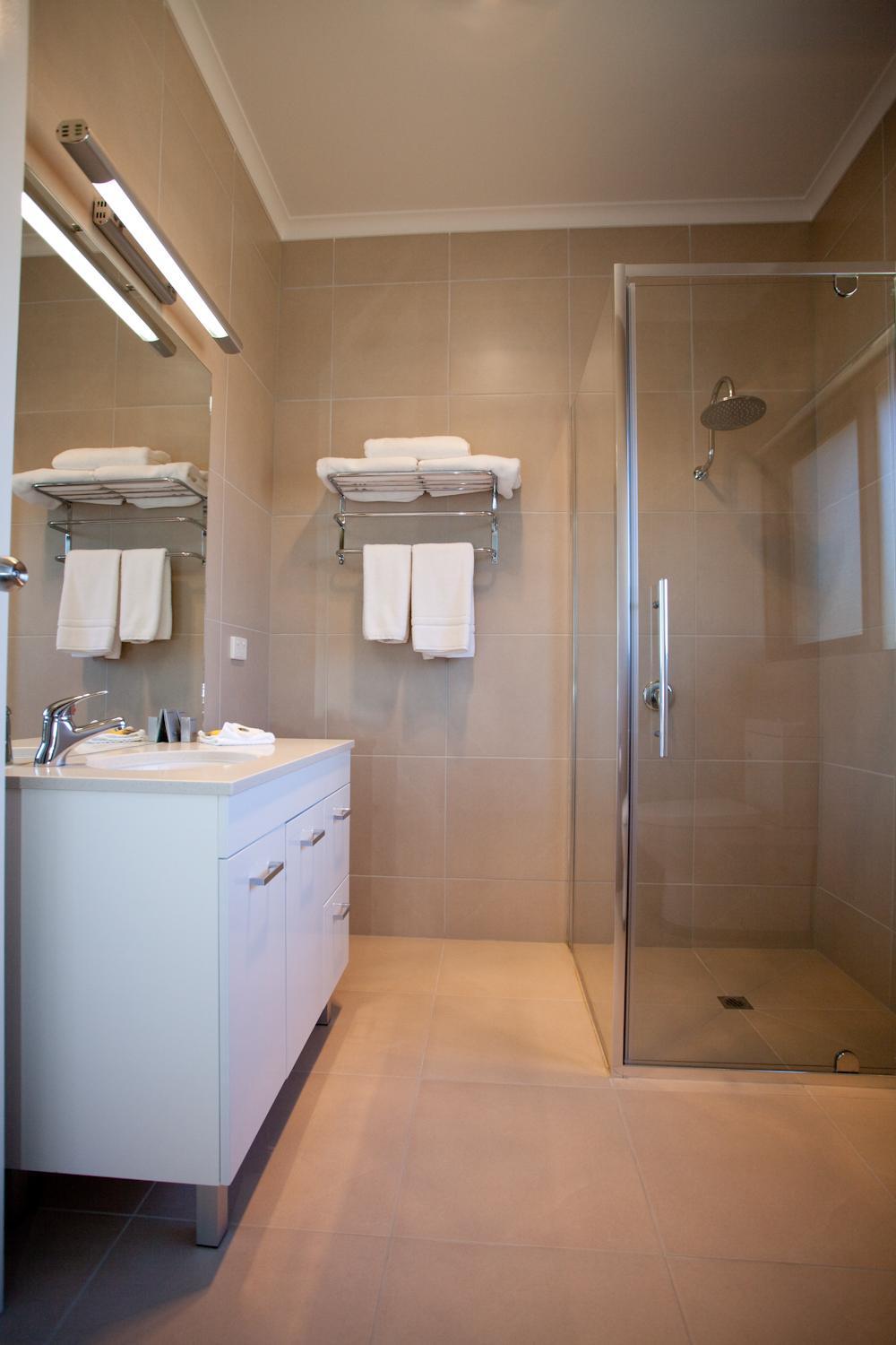 Deluxe king bed room