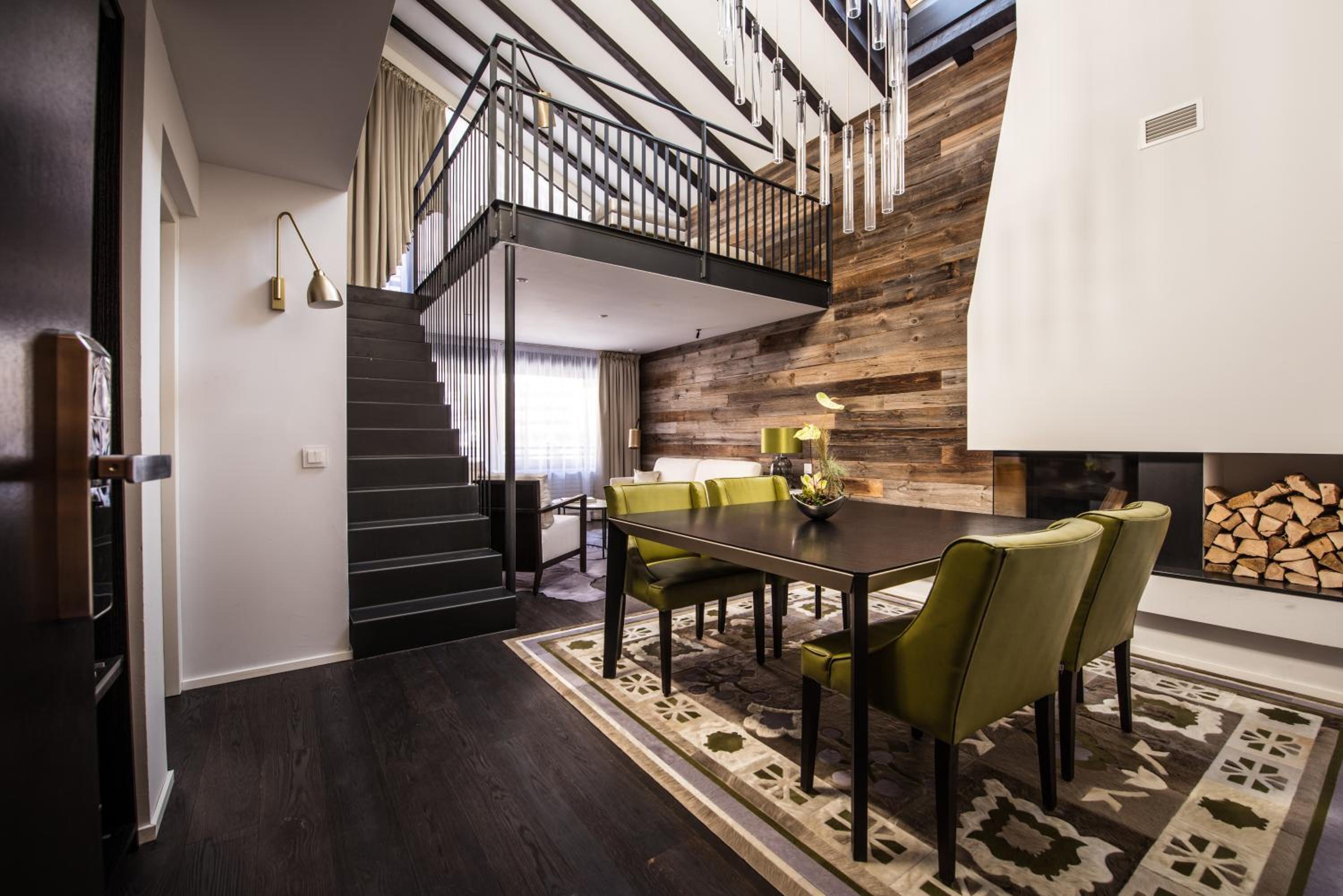 Penthouse Deluxe Suite