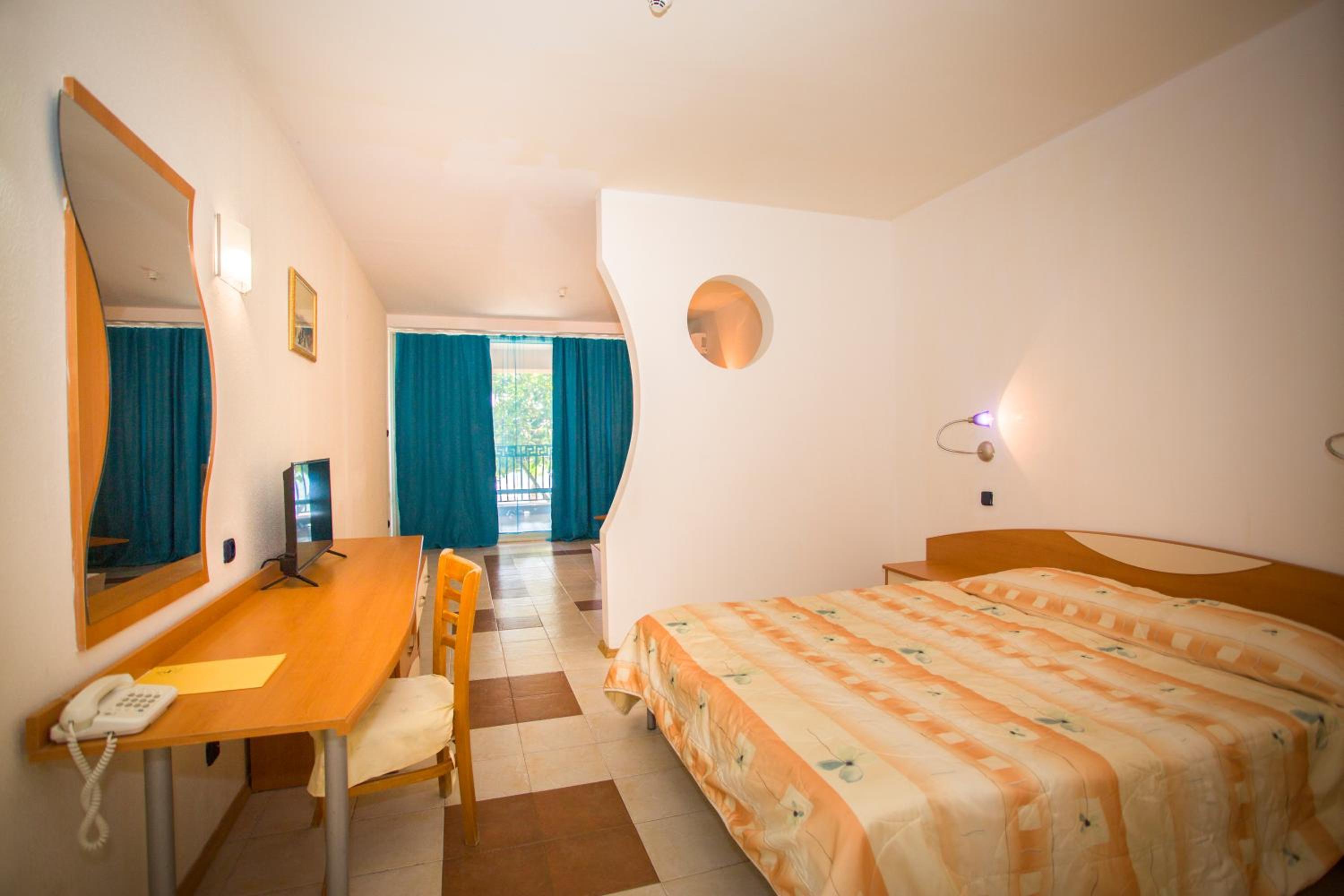 Studio with Sea View