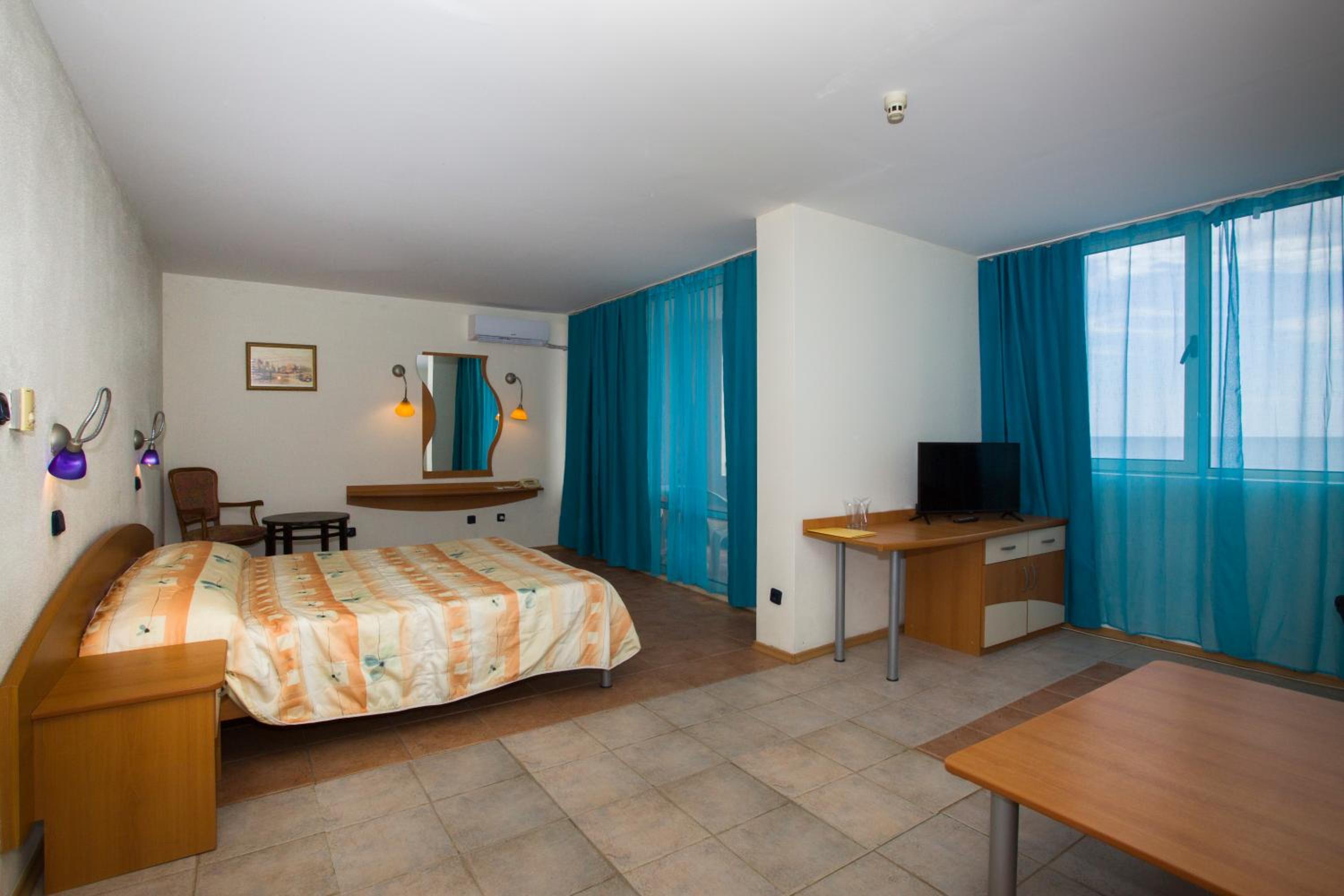 Studio with Sea View