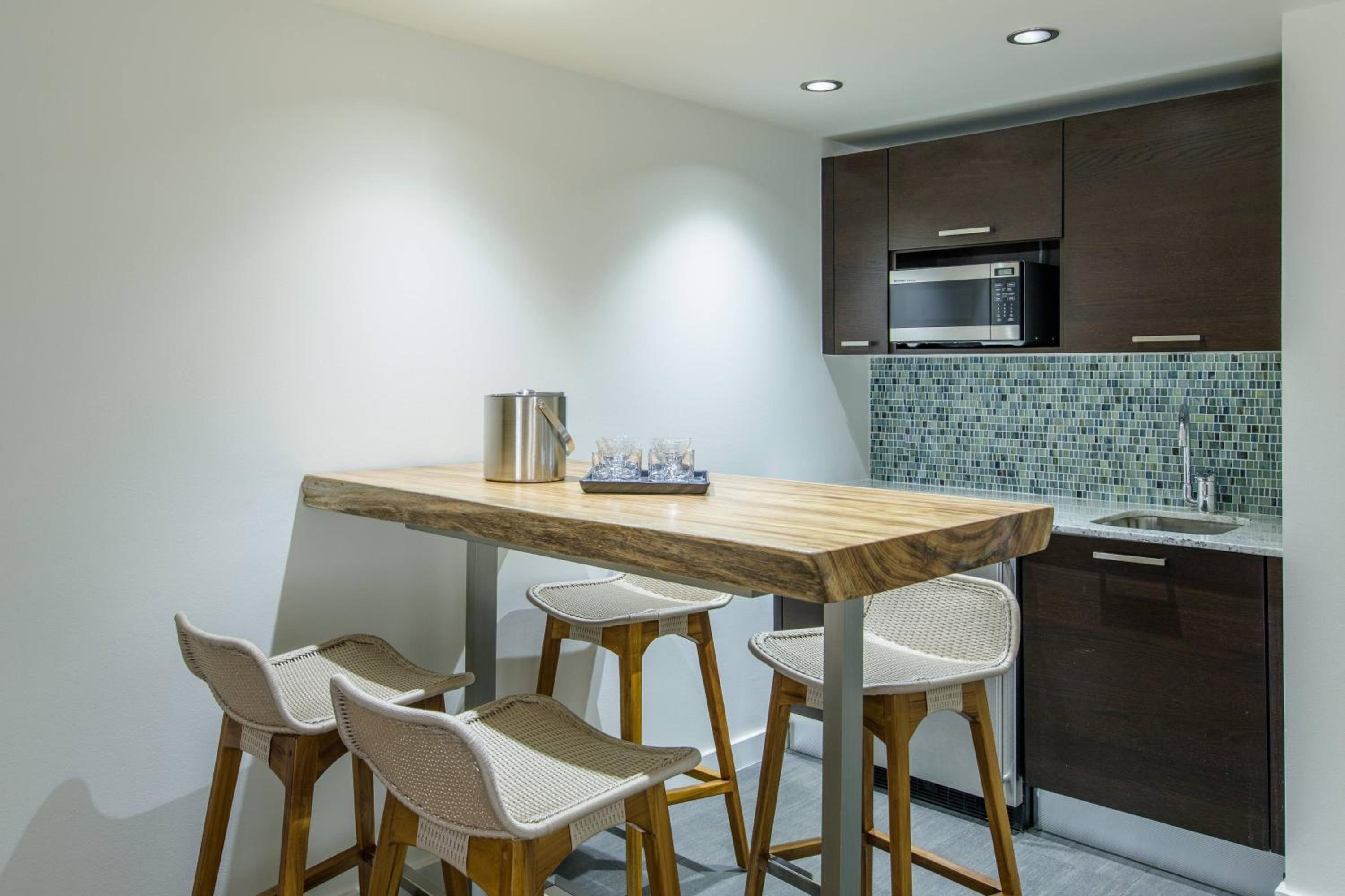 Studio with Two Queen Bed and Sofa Bed