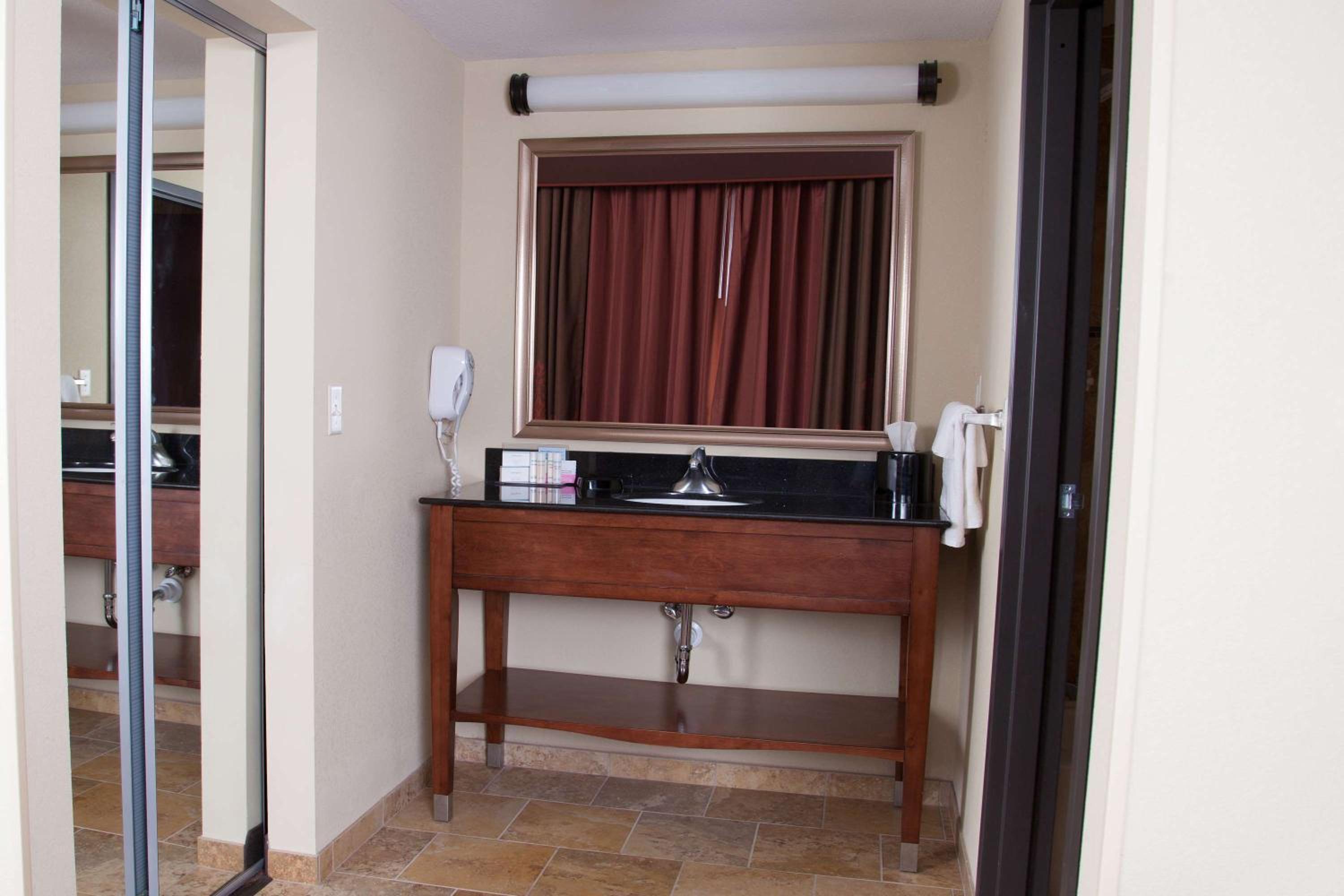 Queen Studio Suite with Two Queen Beds - Non-Smoking