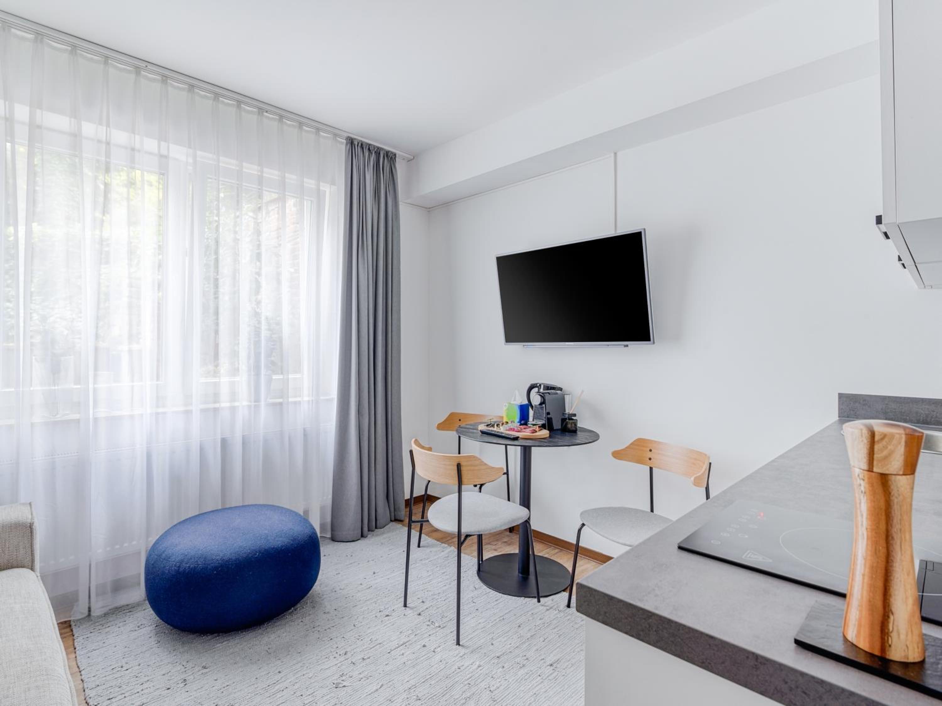 One-Bedroom Suite - Basement 