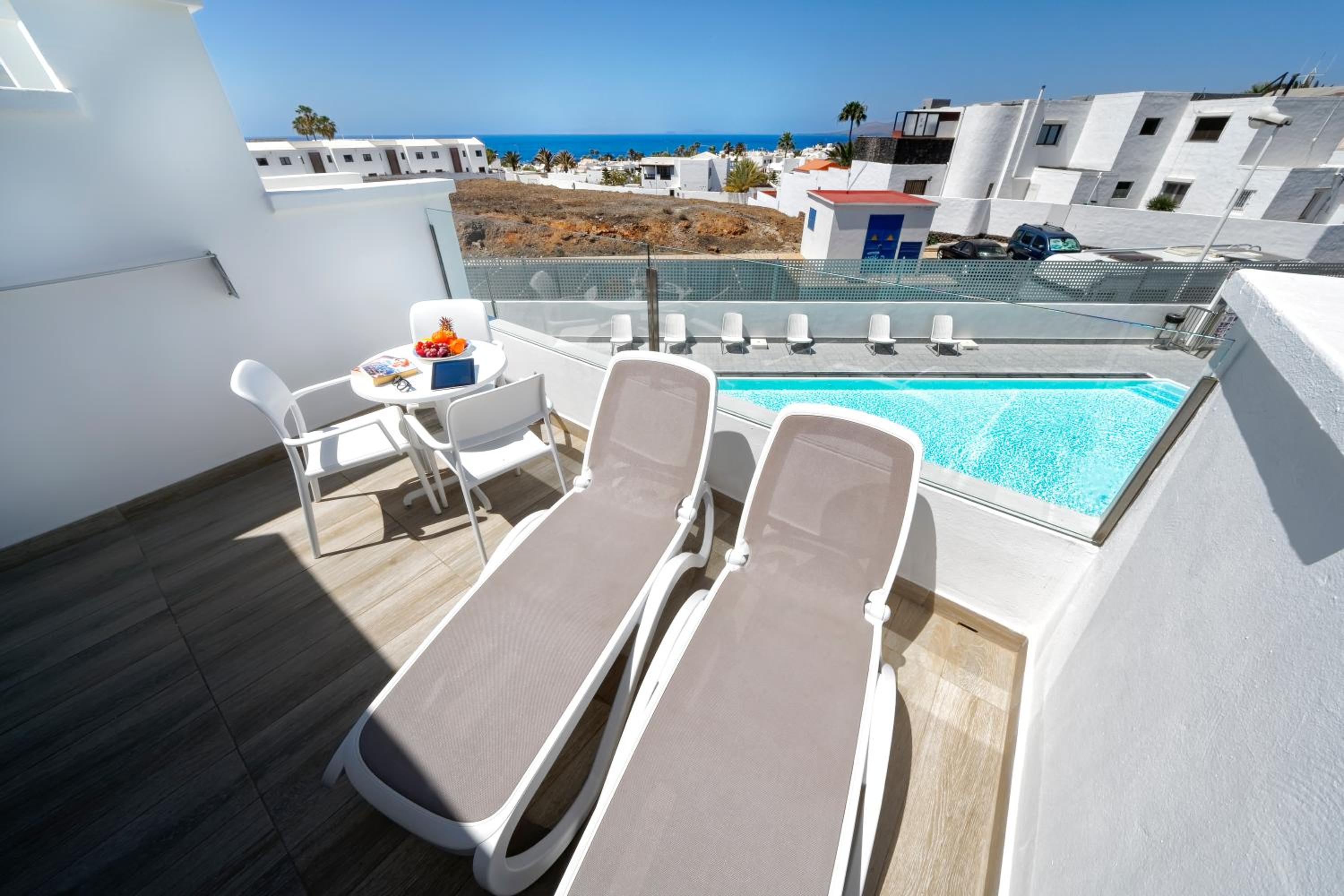 Junior Suite with Pool View