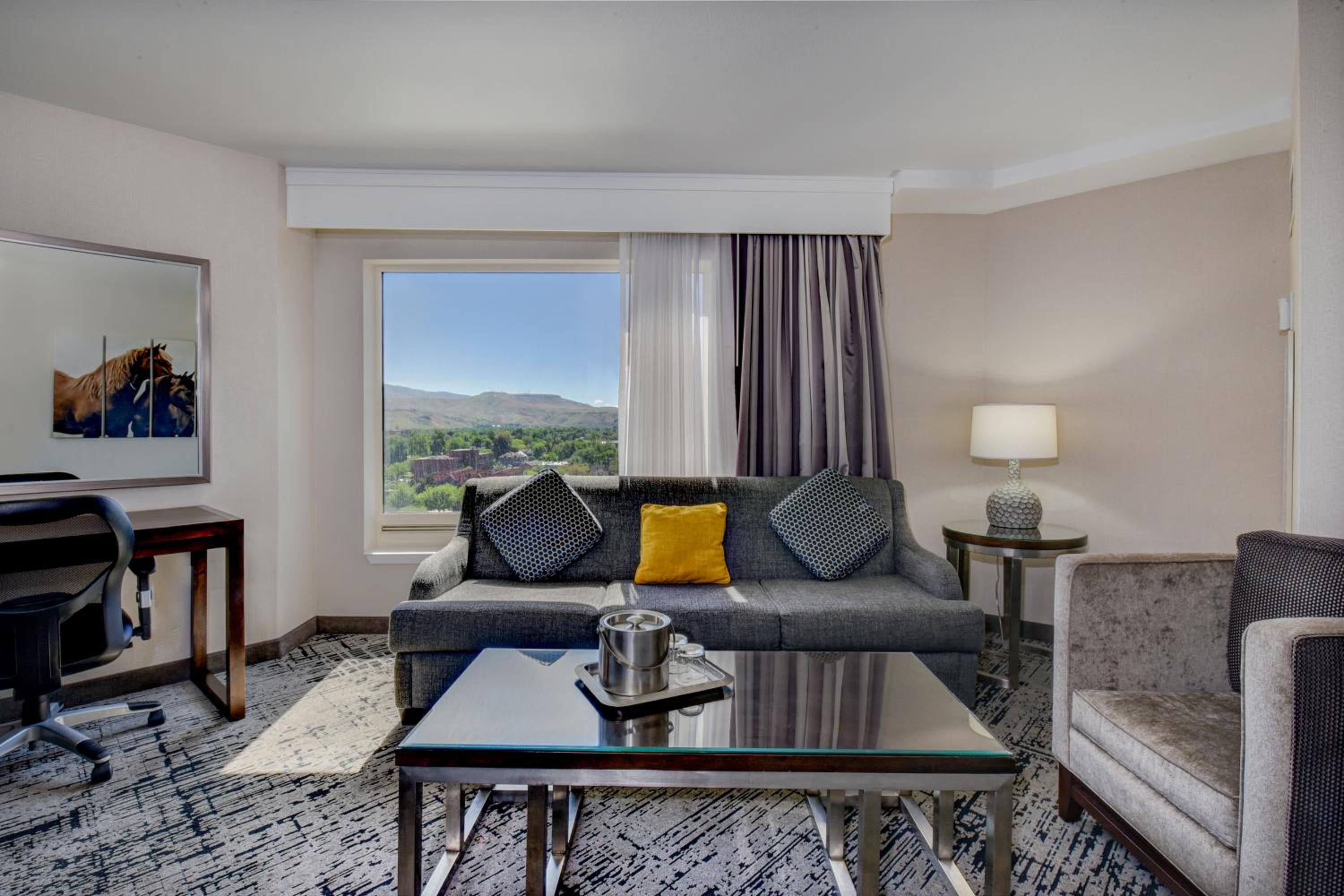 Executive Corner King Suite