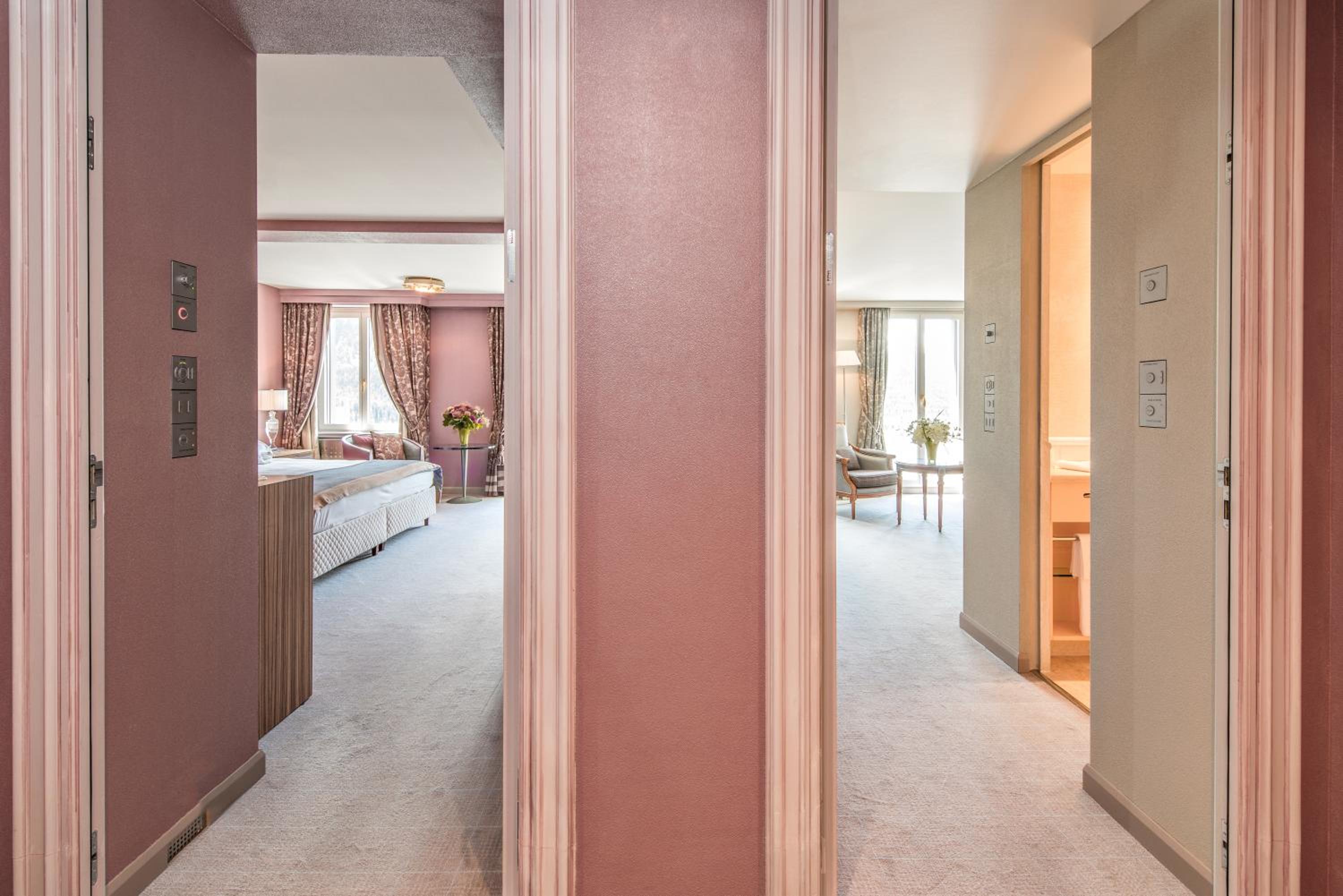 Junior Family Suite with Lake View