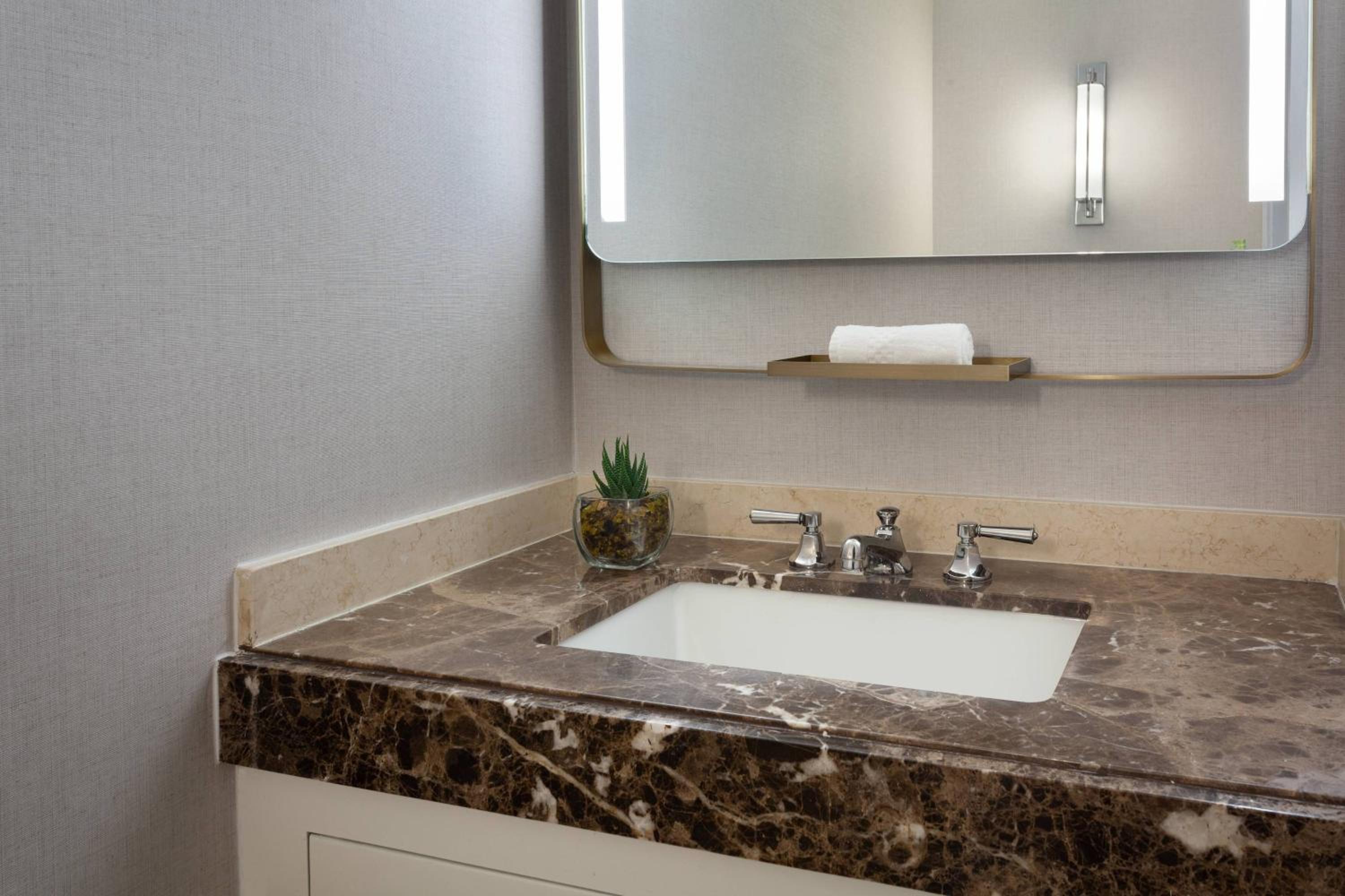 Oceanfront King Suite