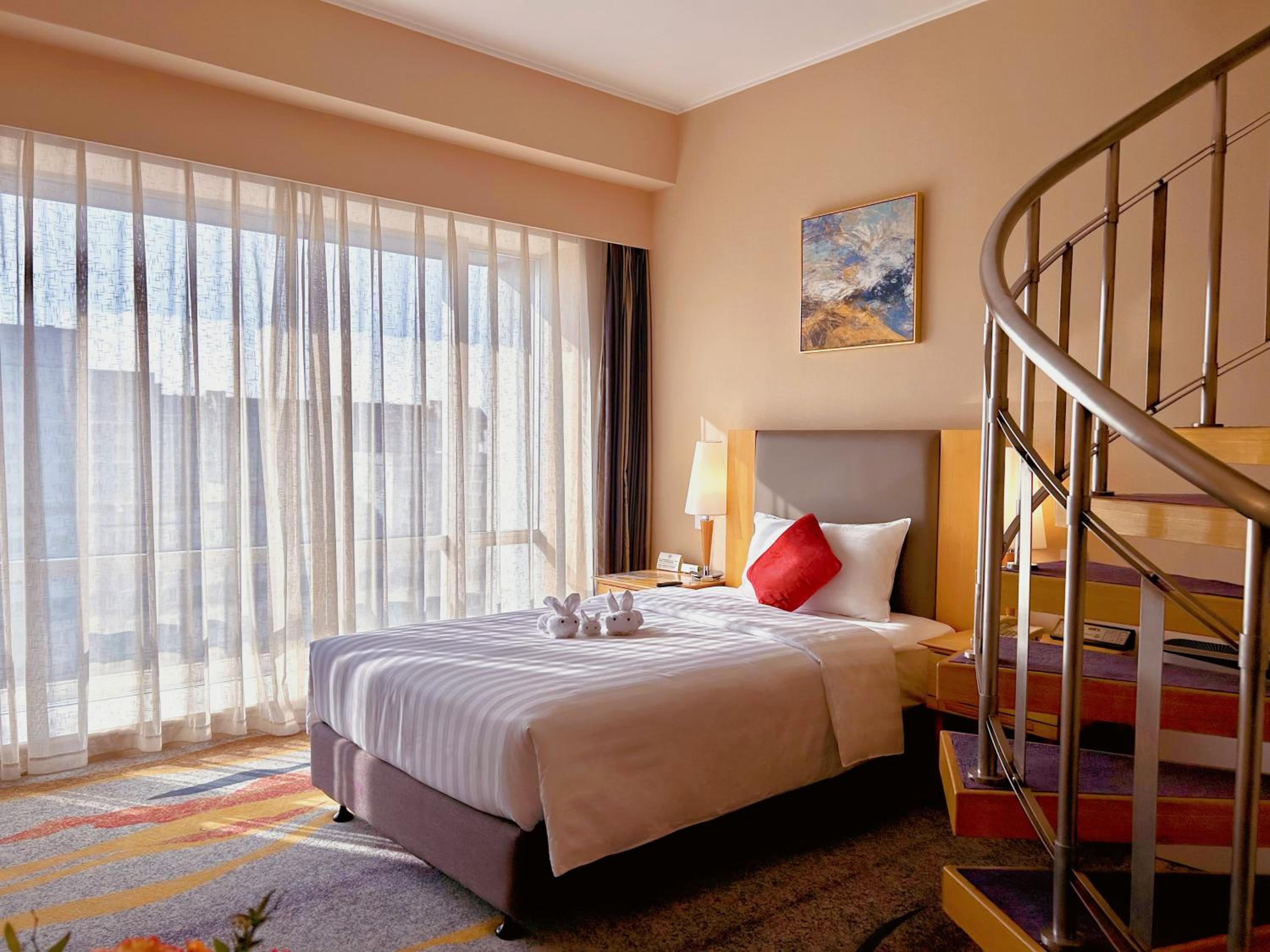 Executive Duplex Family Suite Room