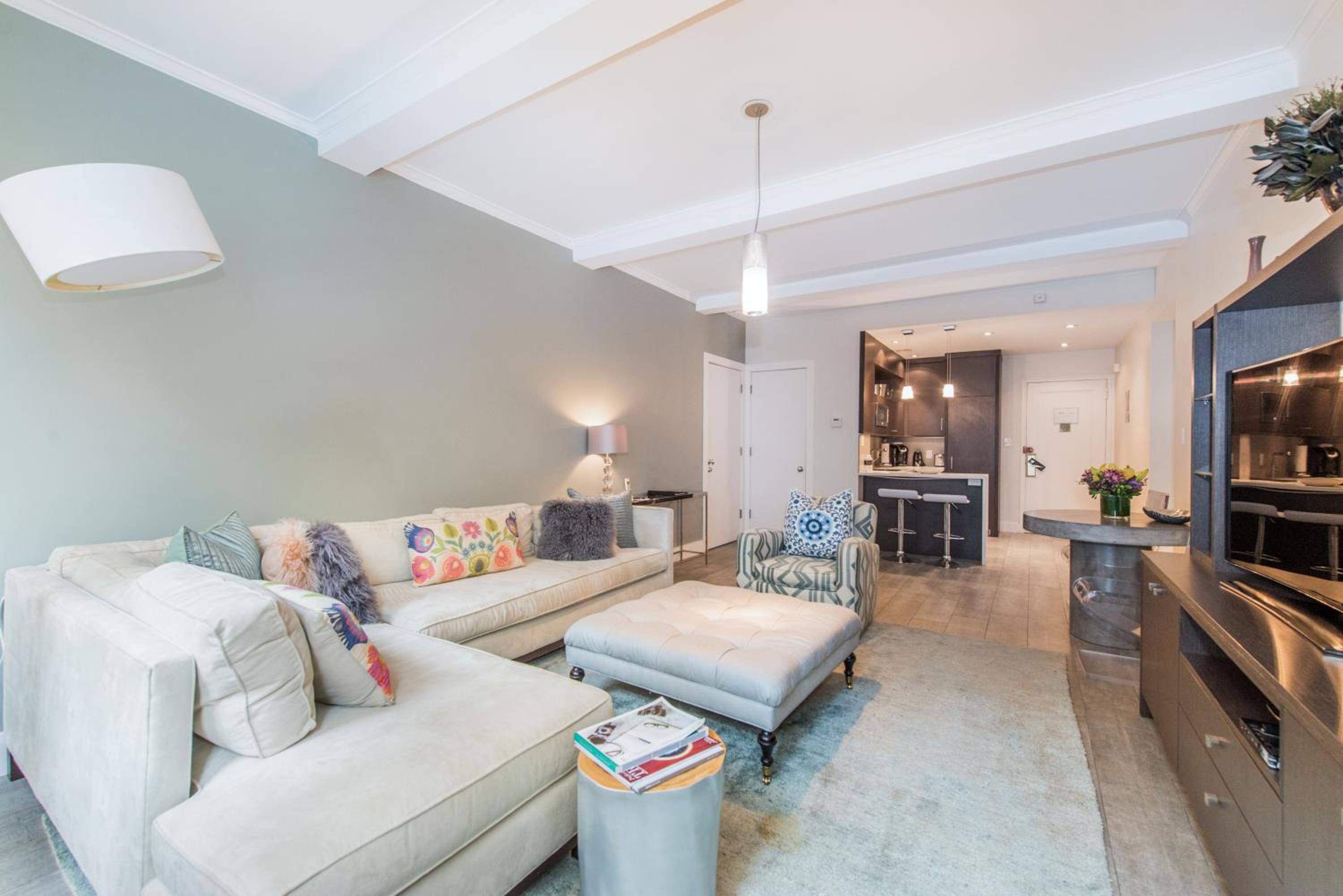 One-Bedroom King Suite