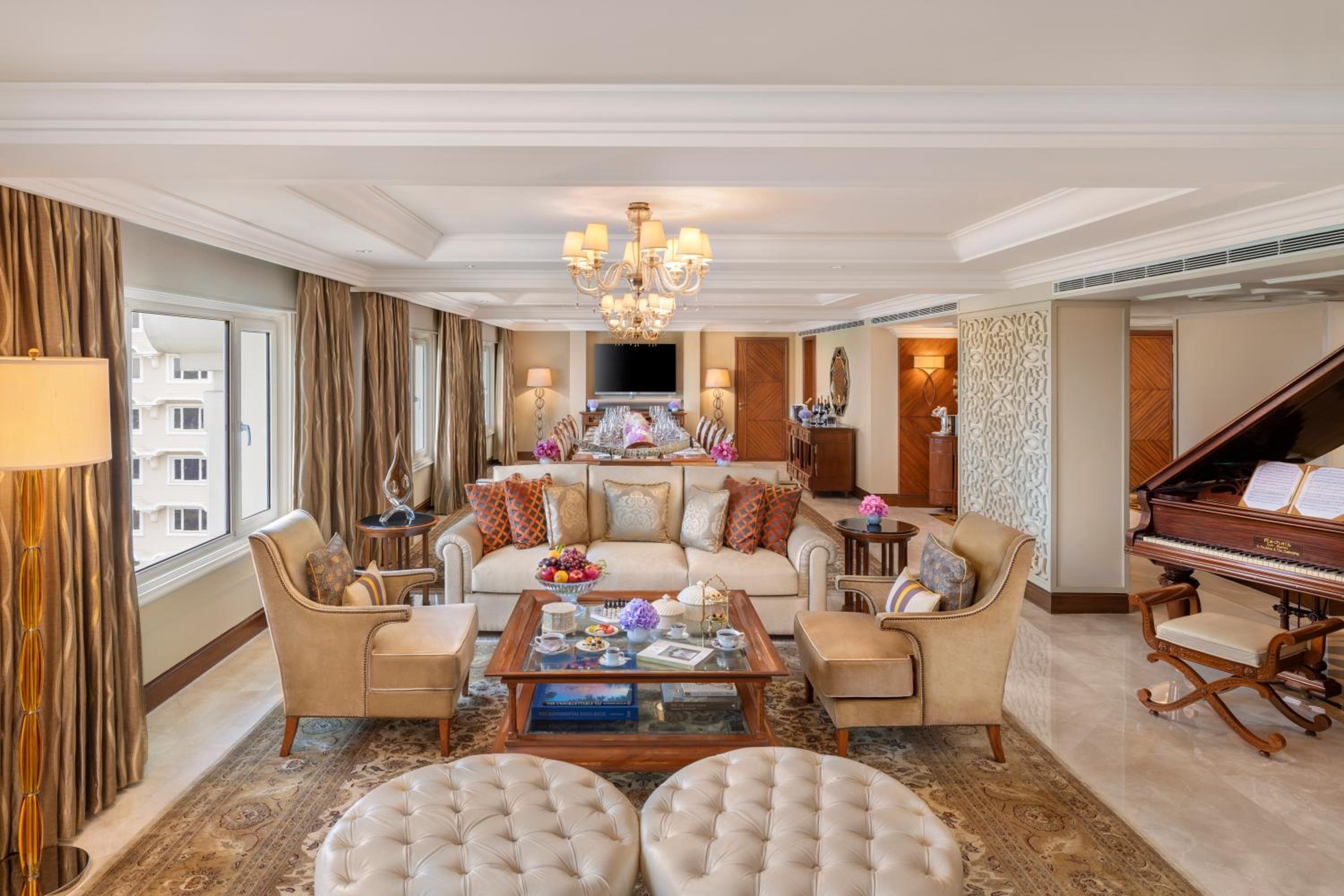 Tata Suite 2 Bed King/ Twin Pool View