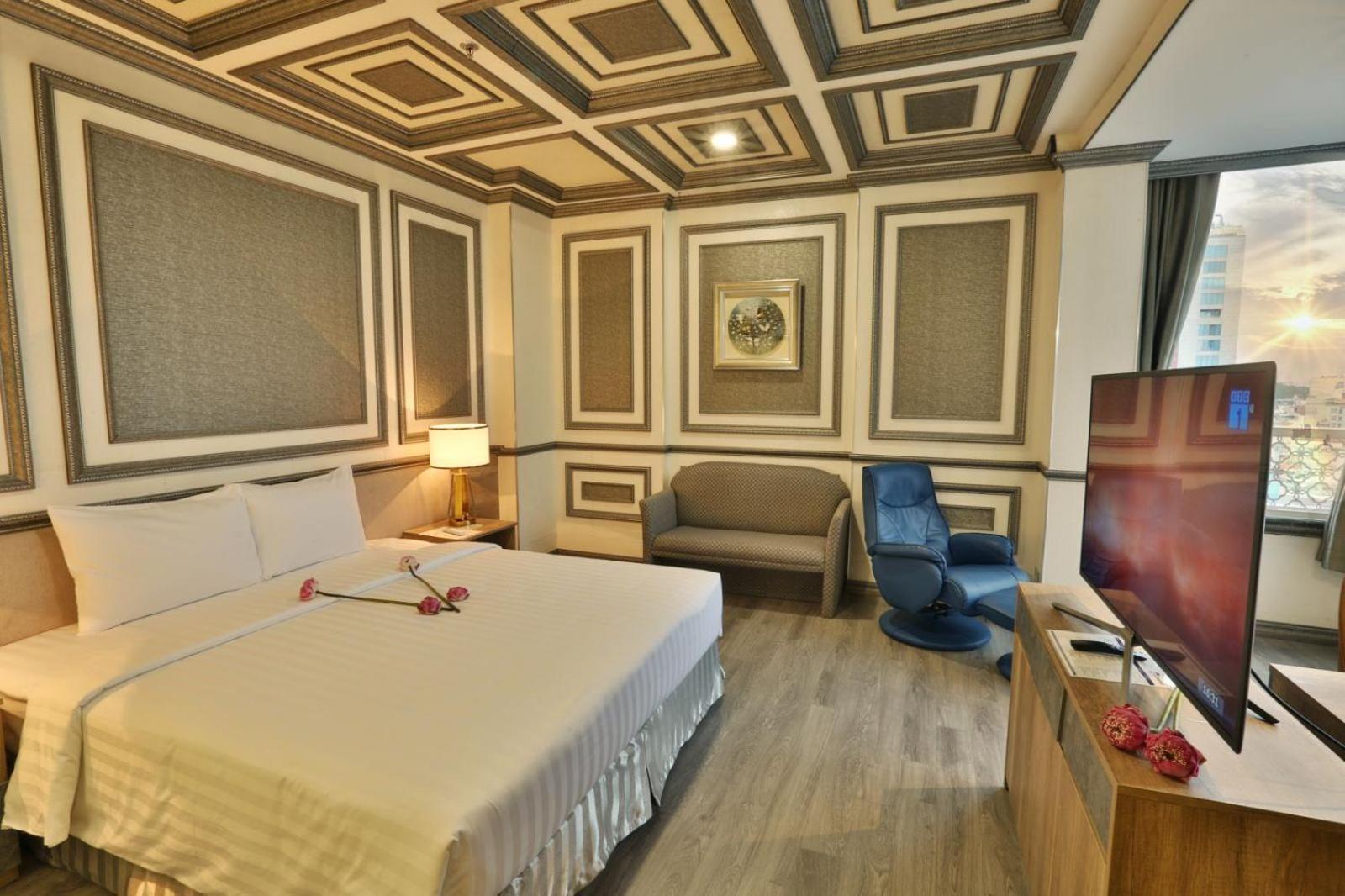 Executive Suite City view