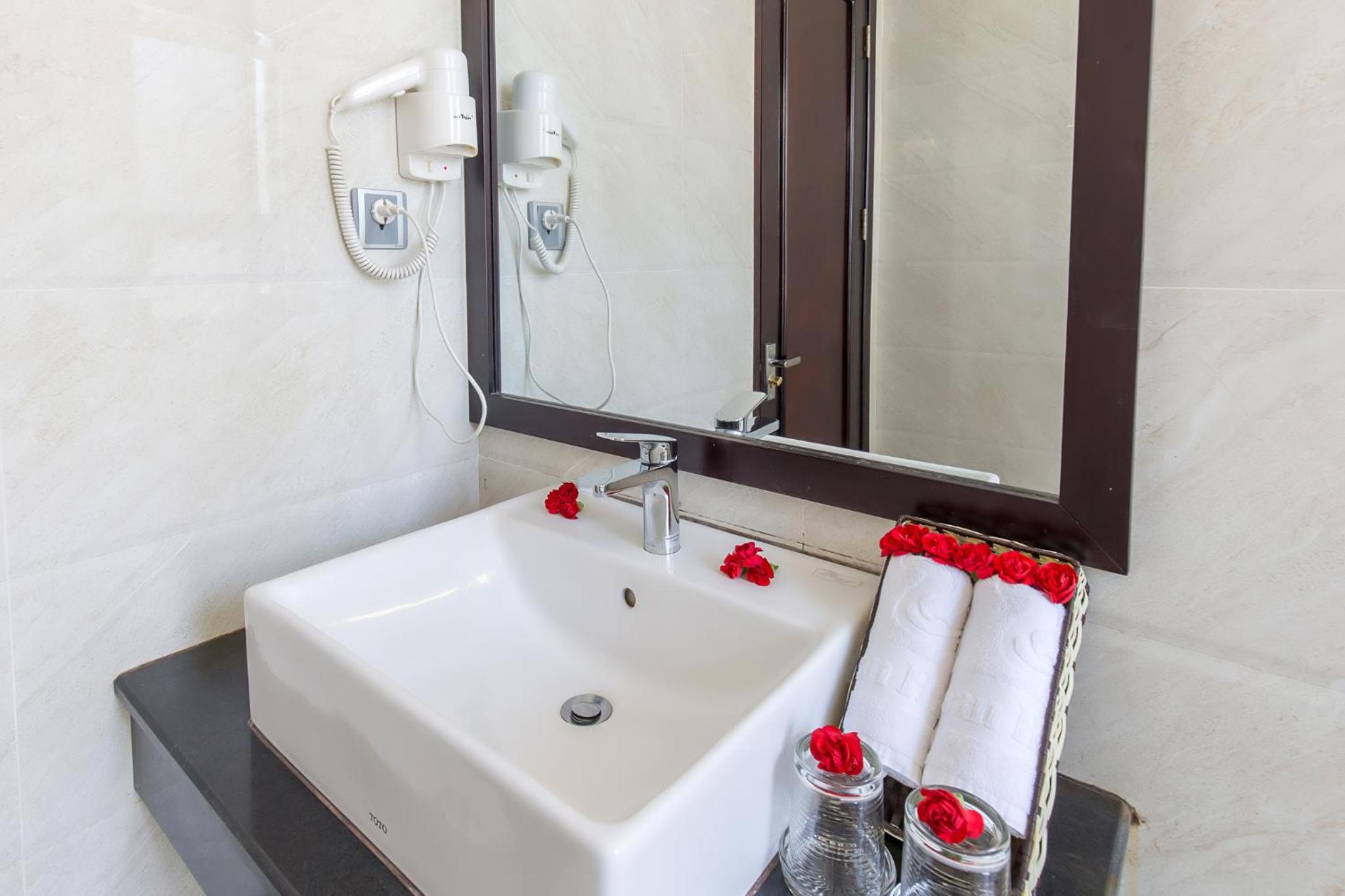 King Suite with Sea View