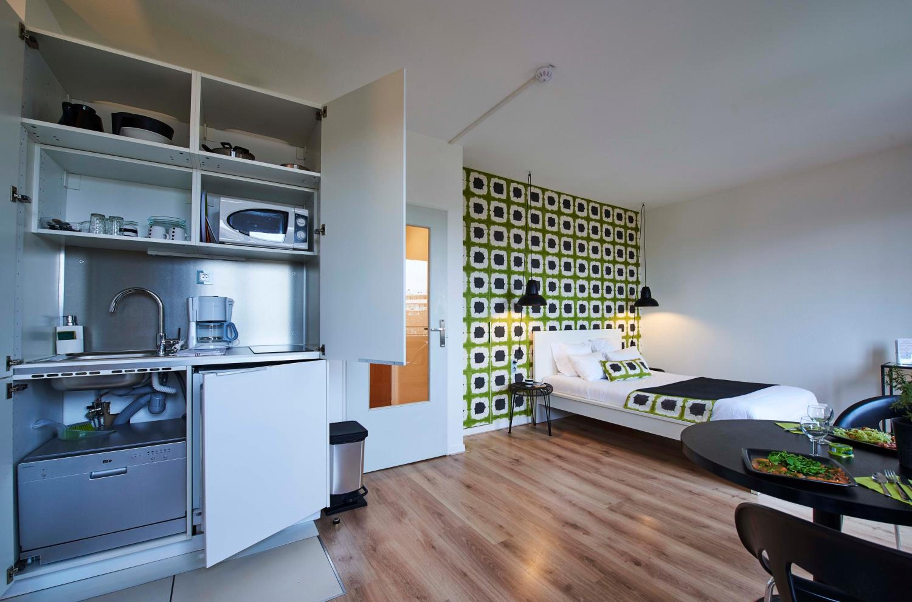 Suite (4 Adults) - Garden side