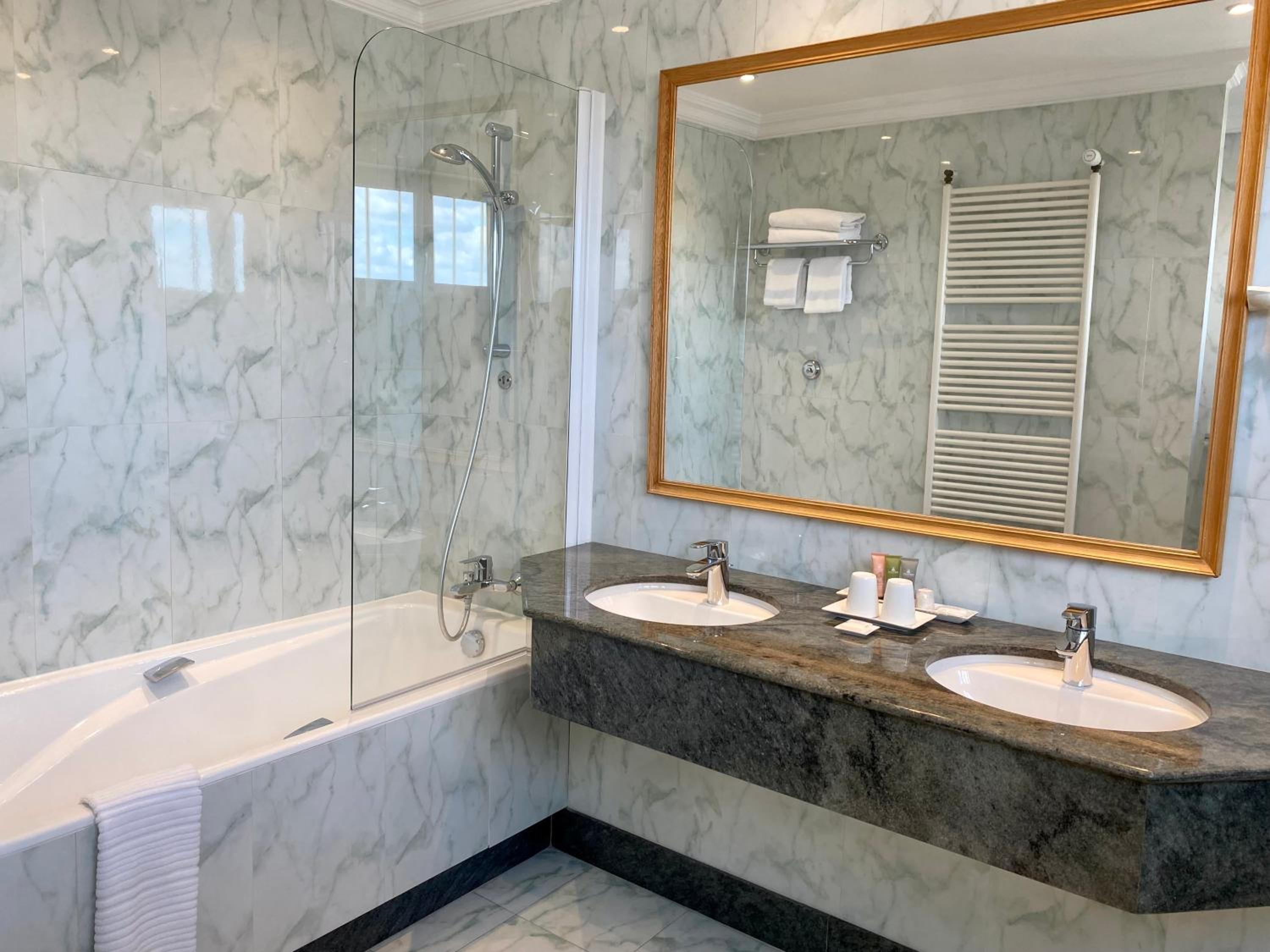 Suite with Terrace with Eiffel Tower View