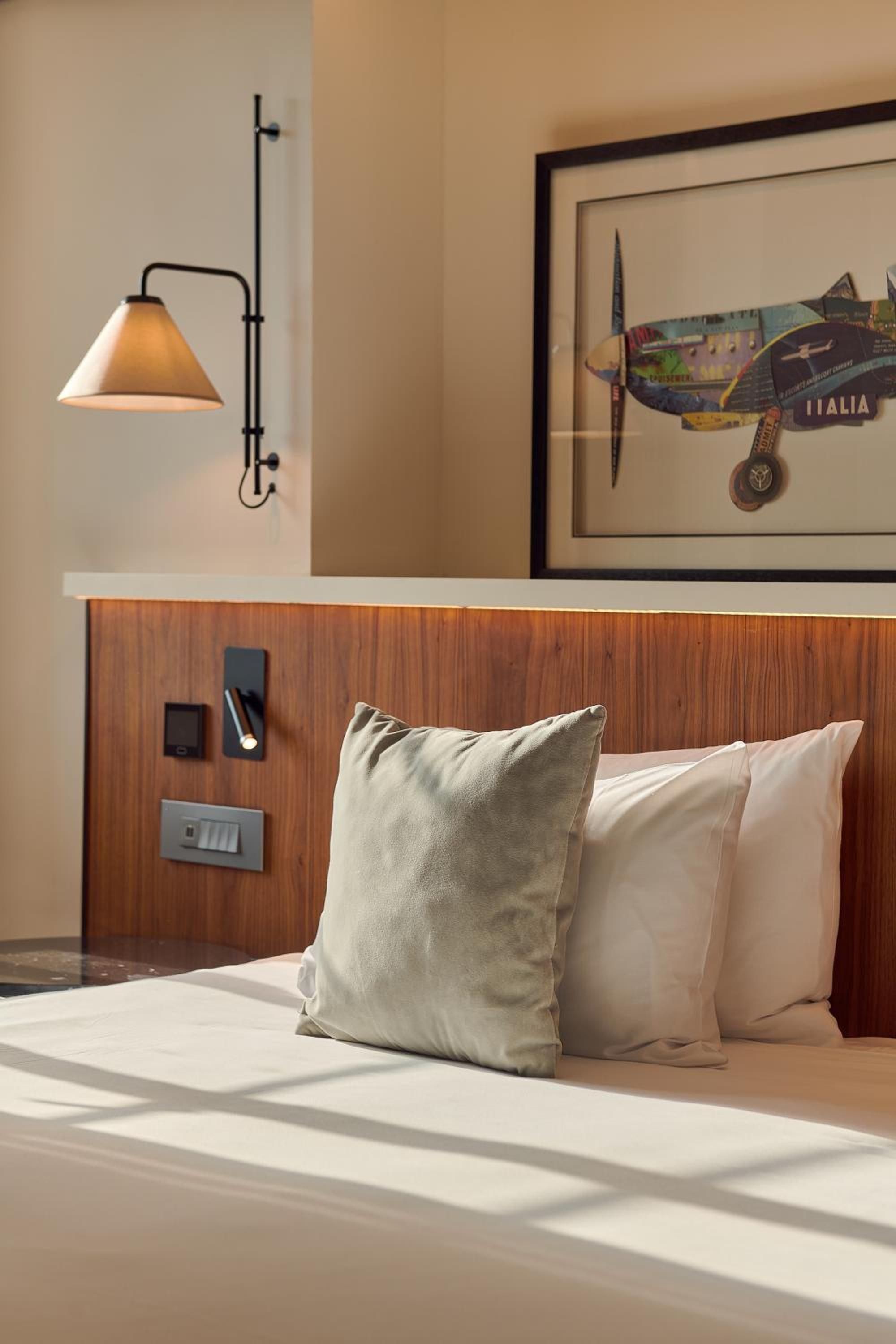 The Level Junior Suite with Executive Lounge Access