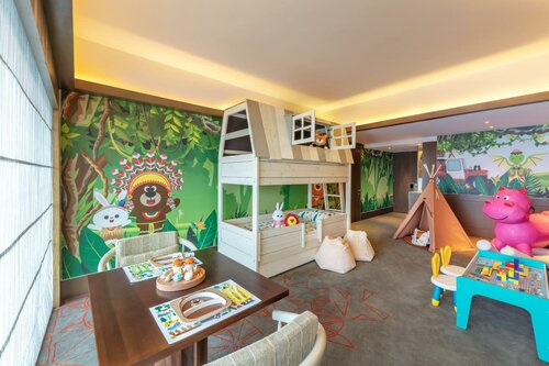 Urban Jungle Suite, Connecting Rooms, Children Amenities, Lounge Access, High Floor, City View в Pan Pacific Singapore