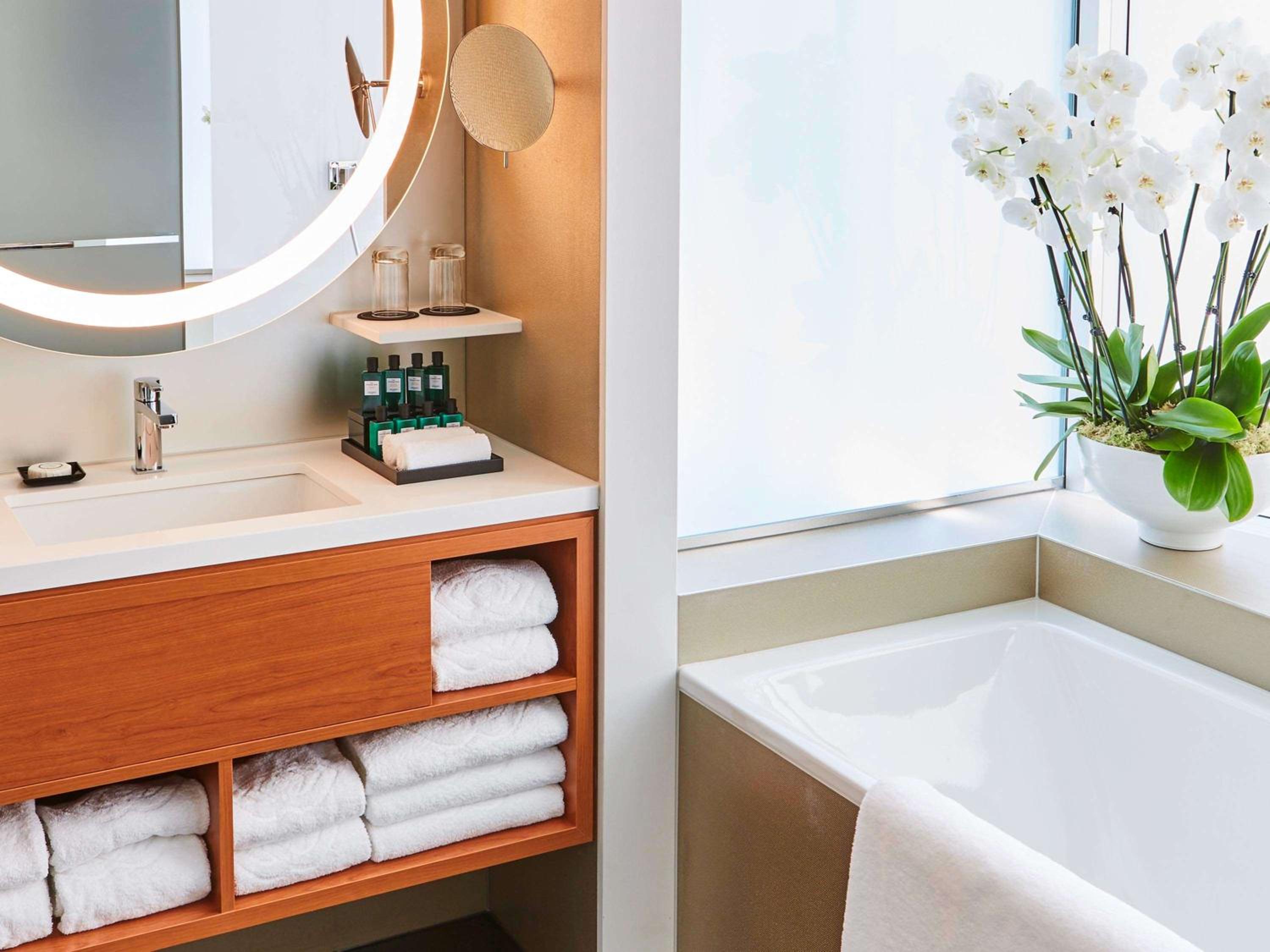 Junior Suite with King Bed and Working Space