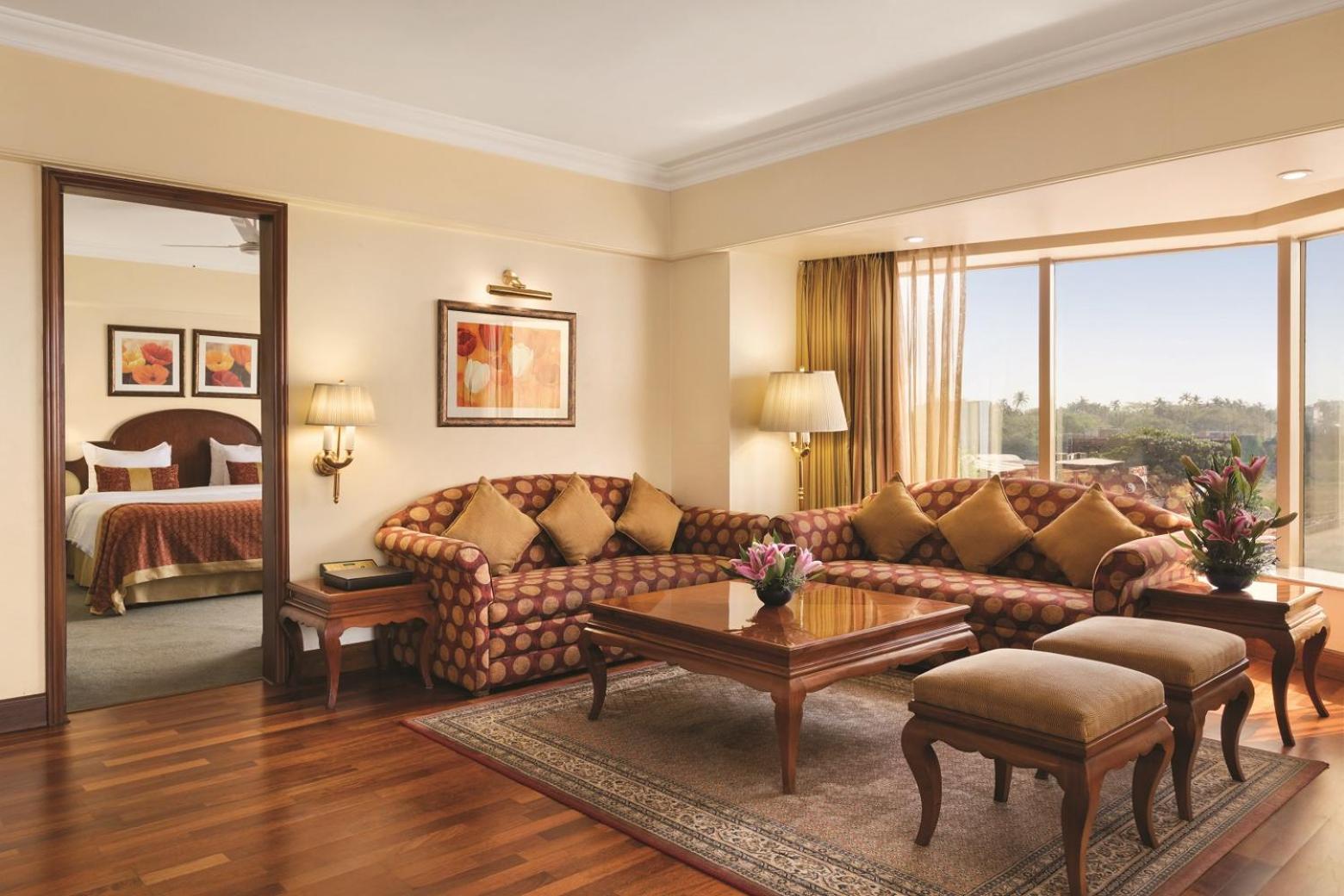 Deluxe Suite with Sea View