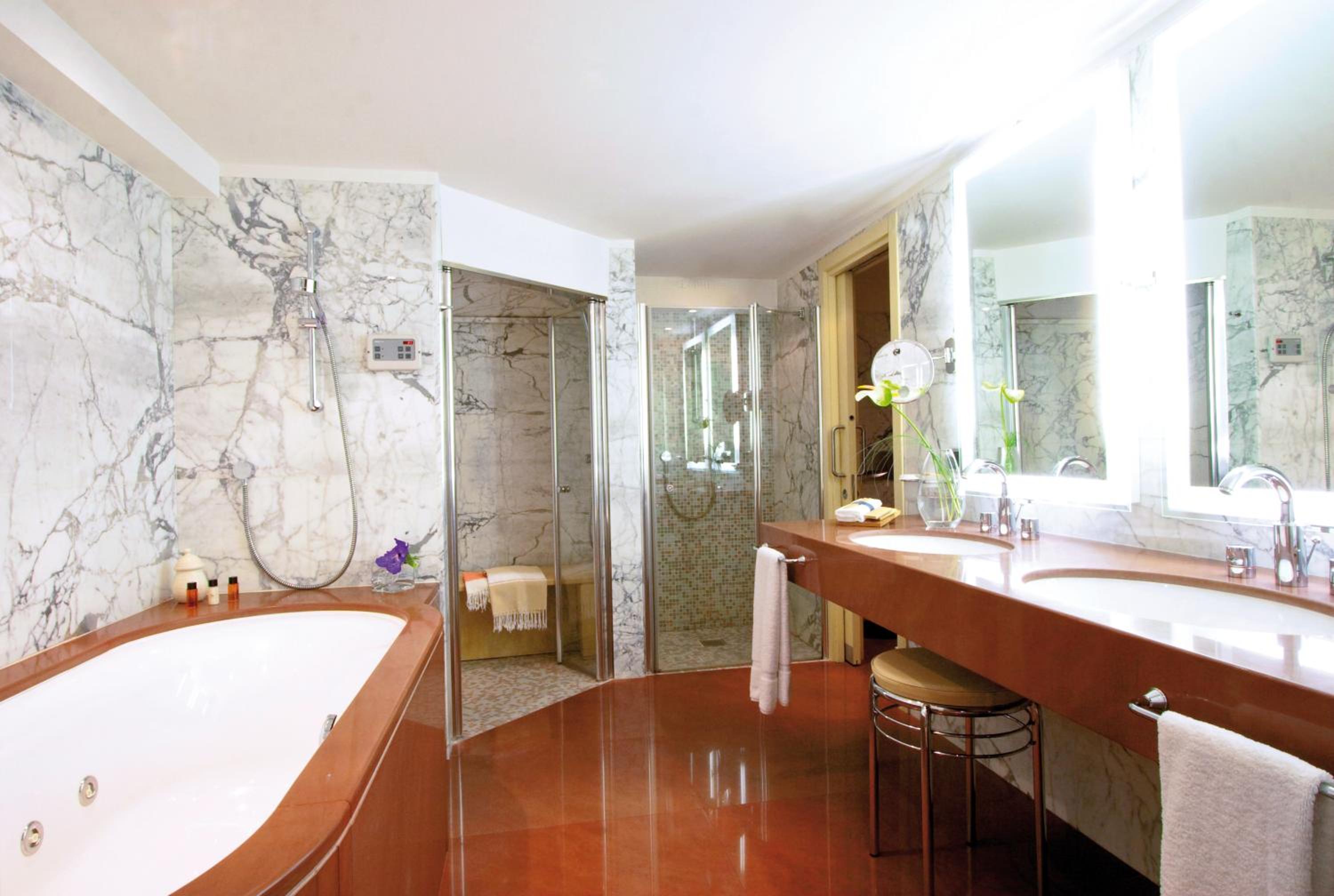 Grand Suite - Harbor view