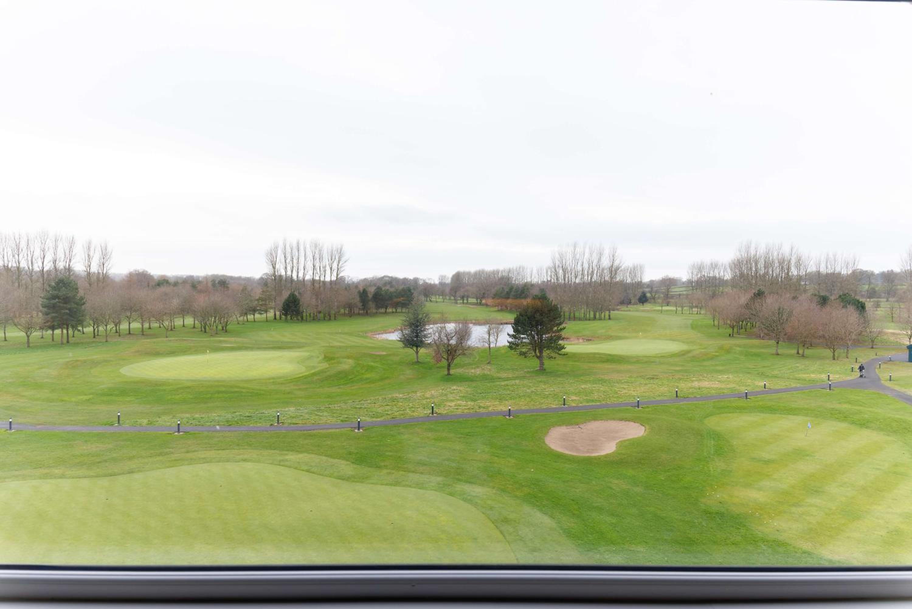 Deluxe Junior King Suite With Golf View
