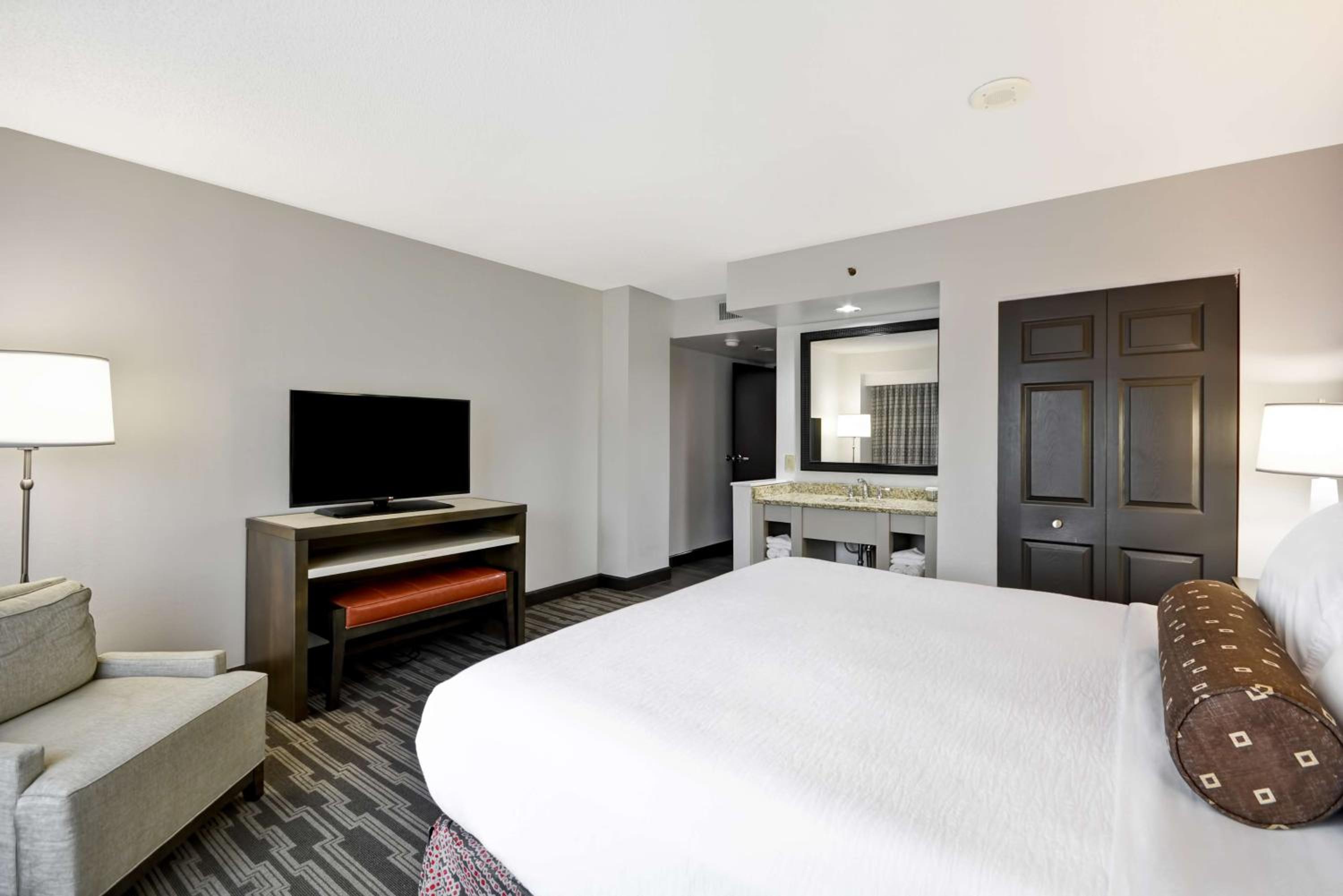 Two-Bedroom Presidential Suite